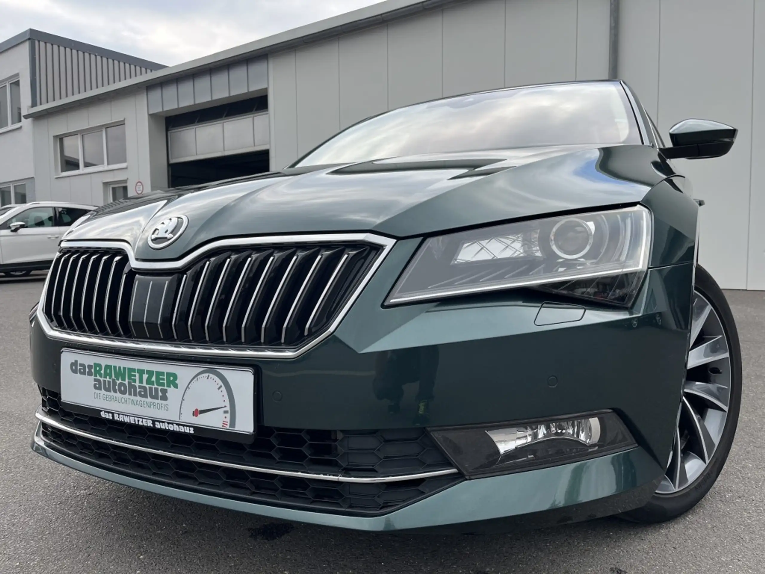 Skoda - Superb