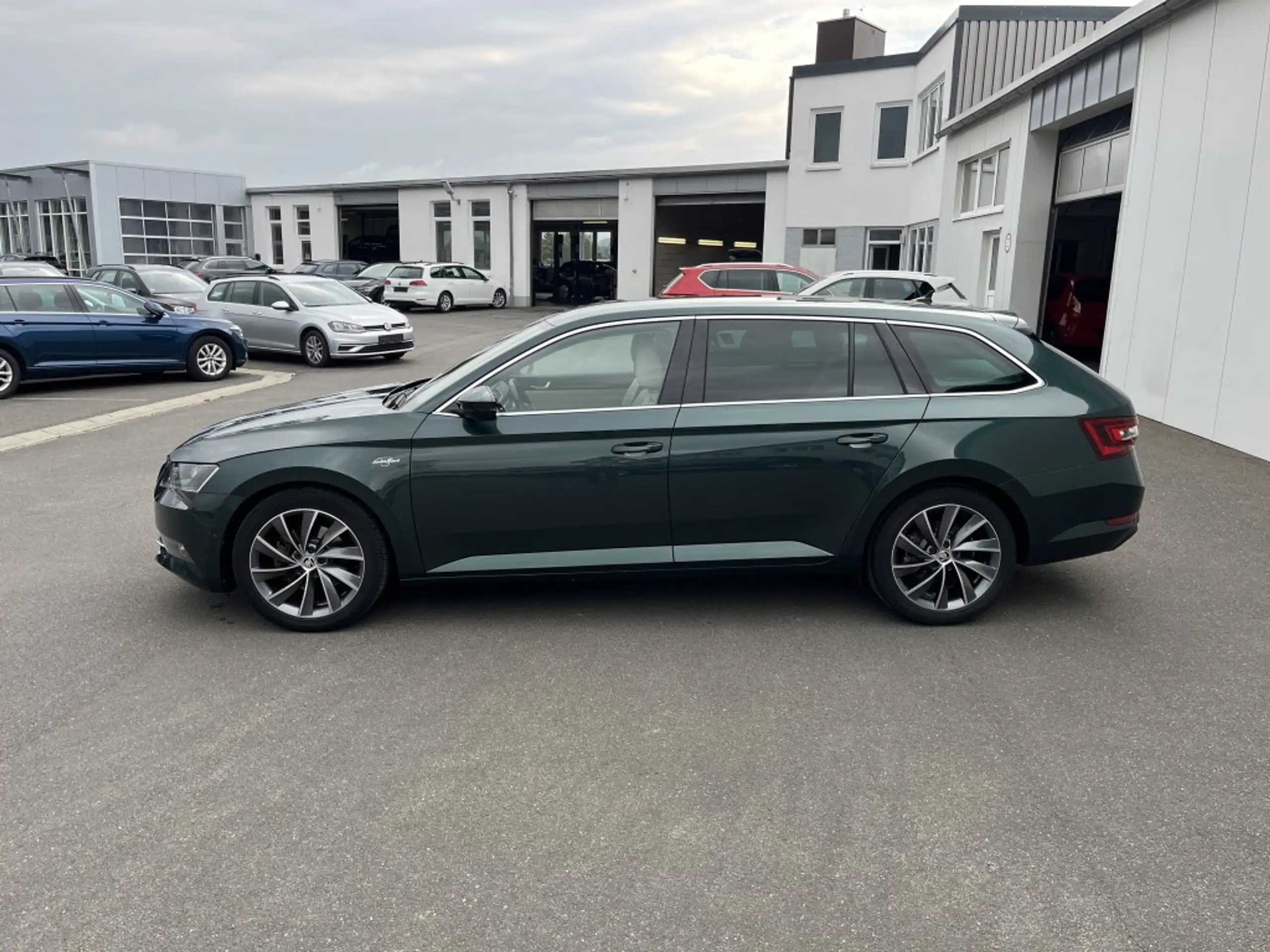 Skoda - Superb