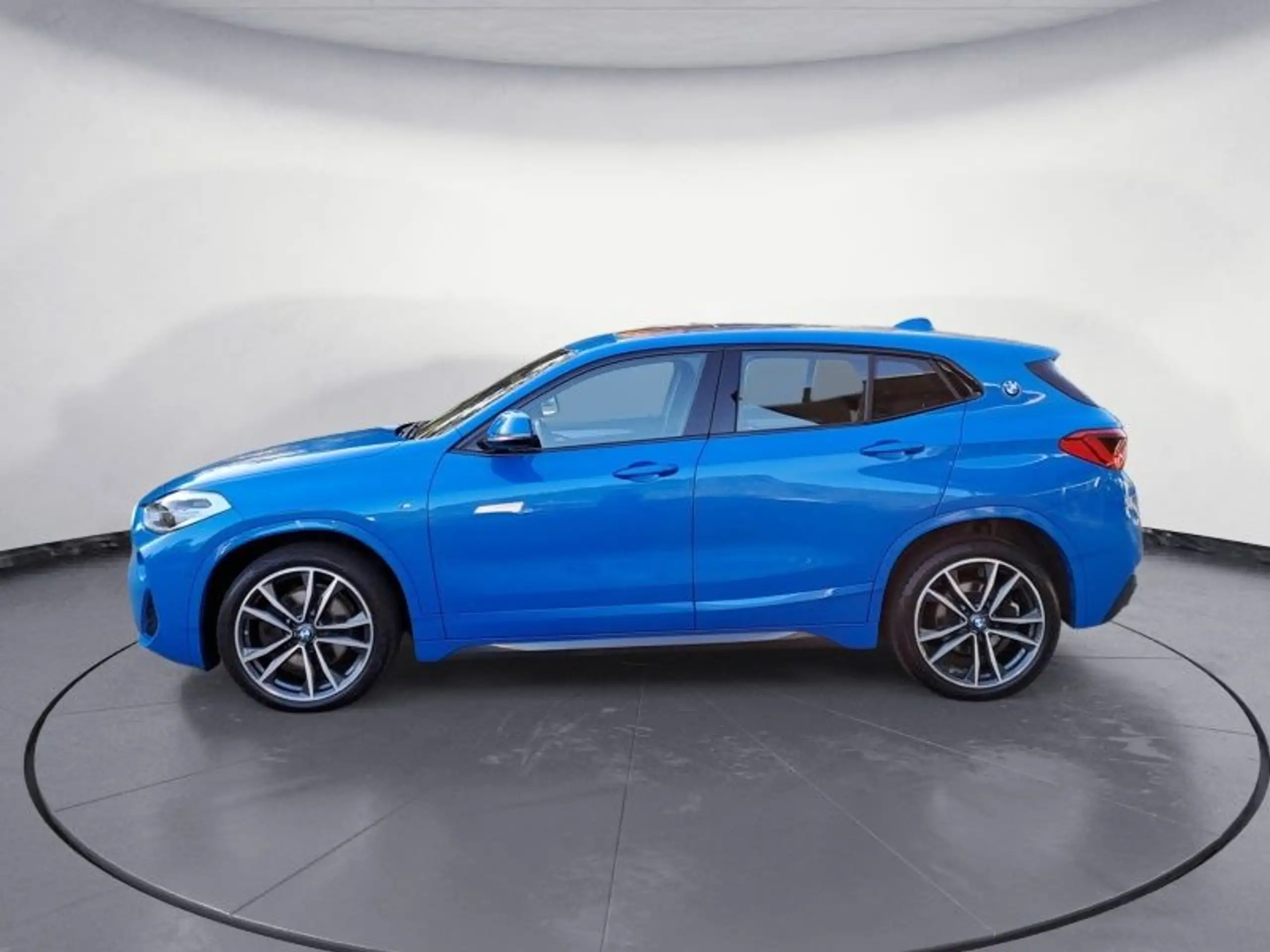 BMW - X2