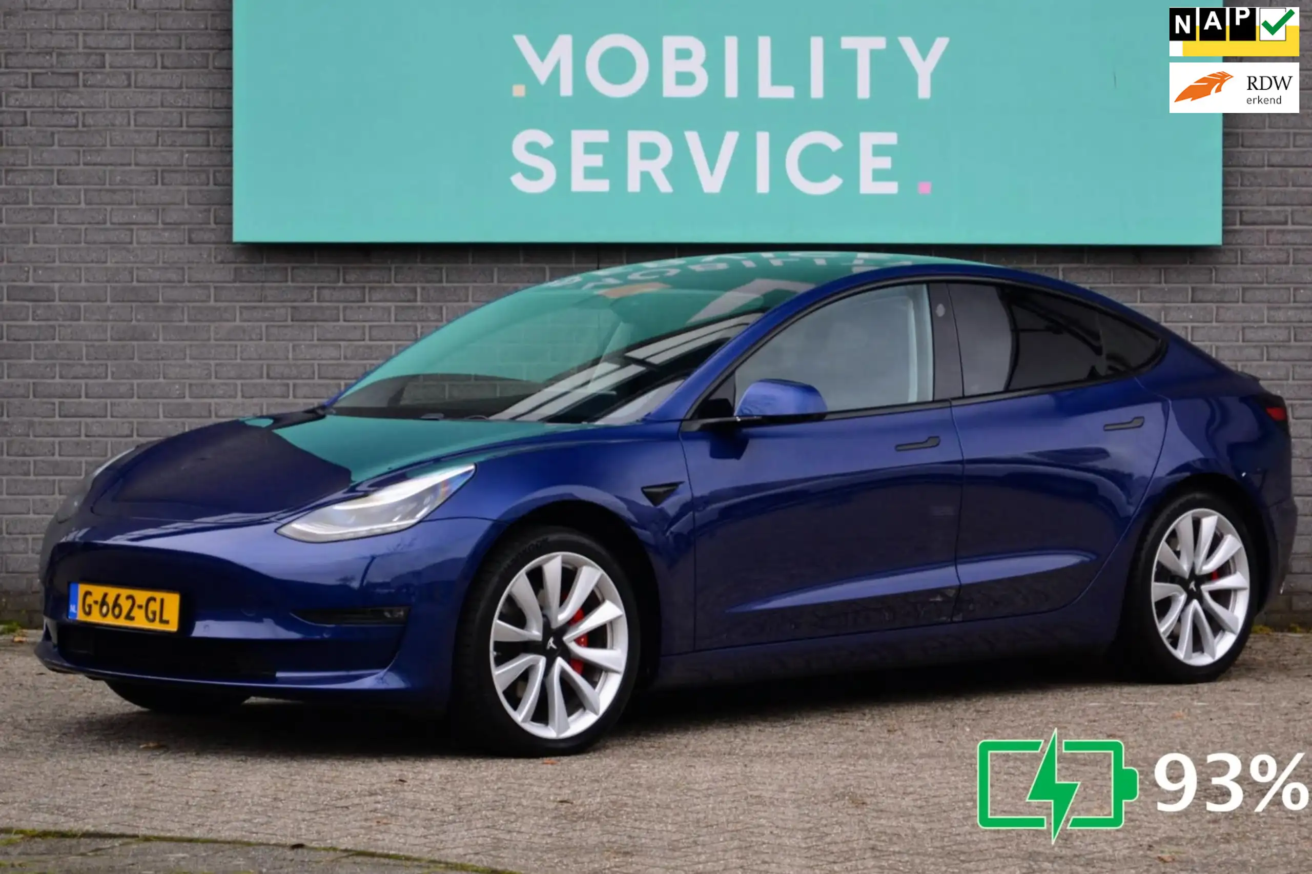 Tesla - Model 3