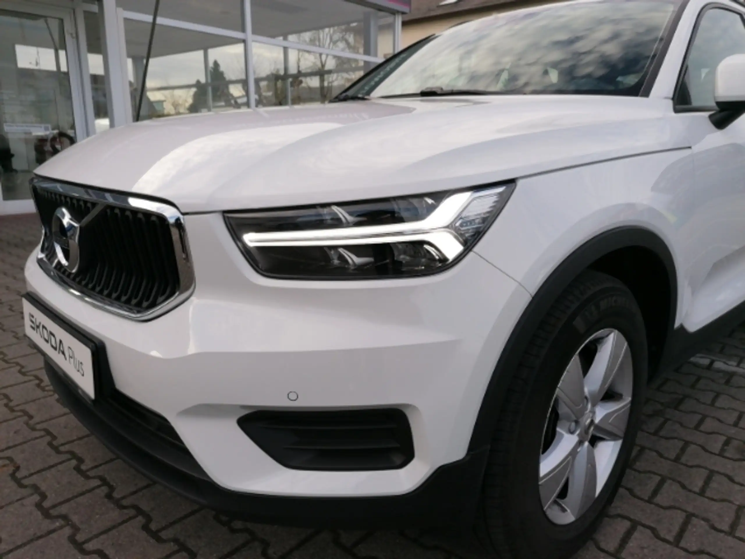 Volvo - XC40