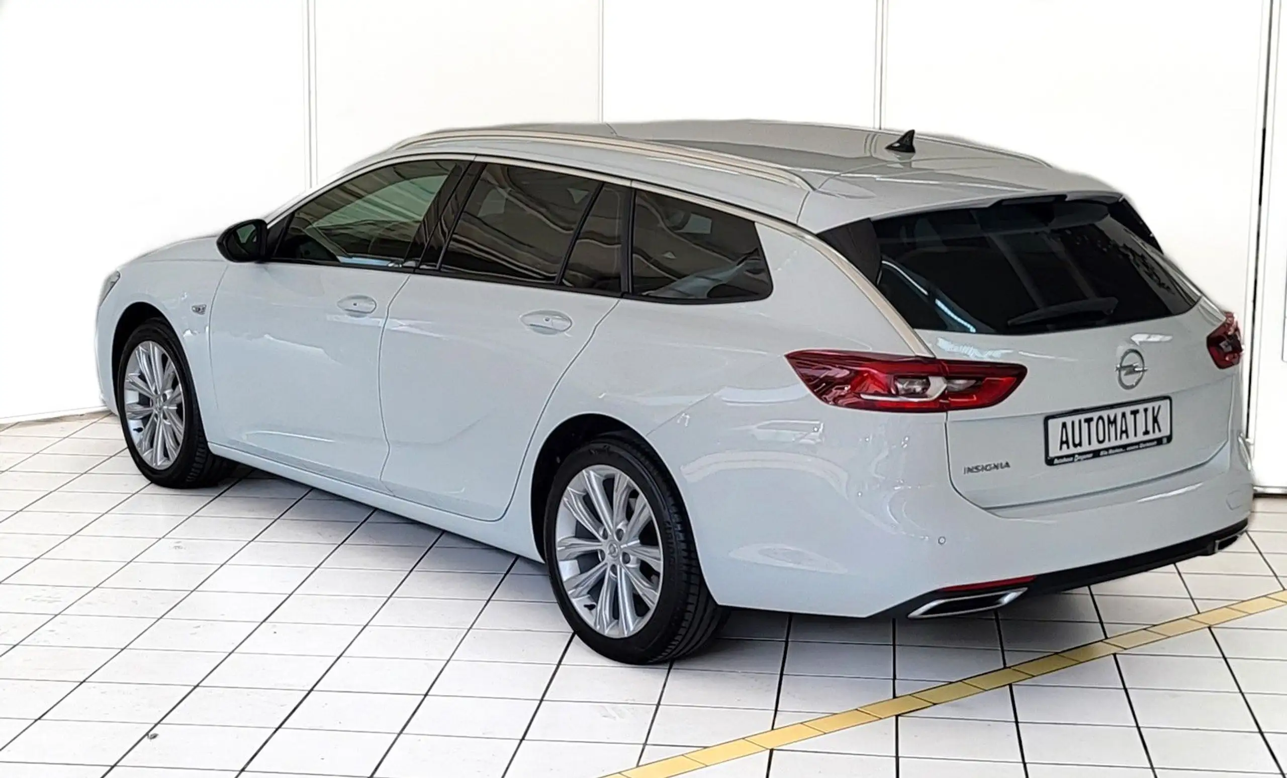 Opel - Insignia