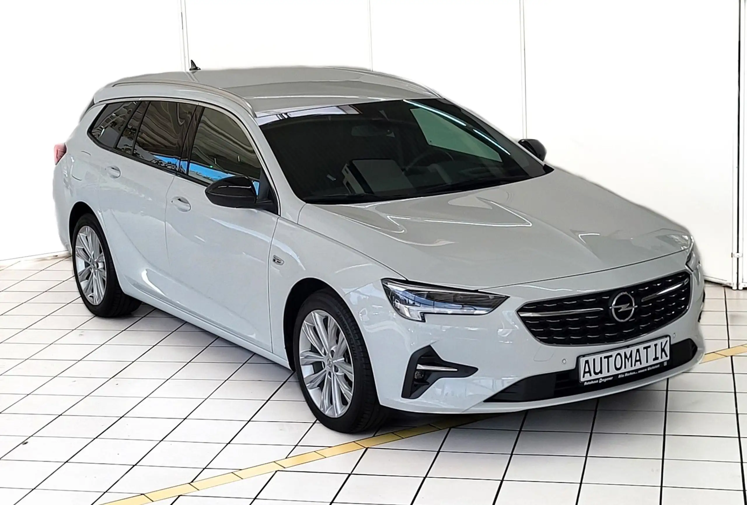 Opel - Insignia