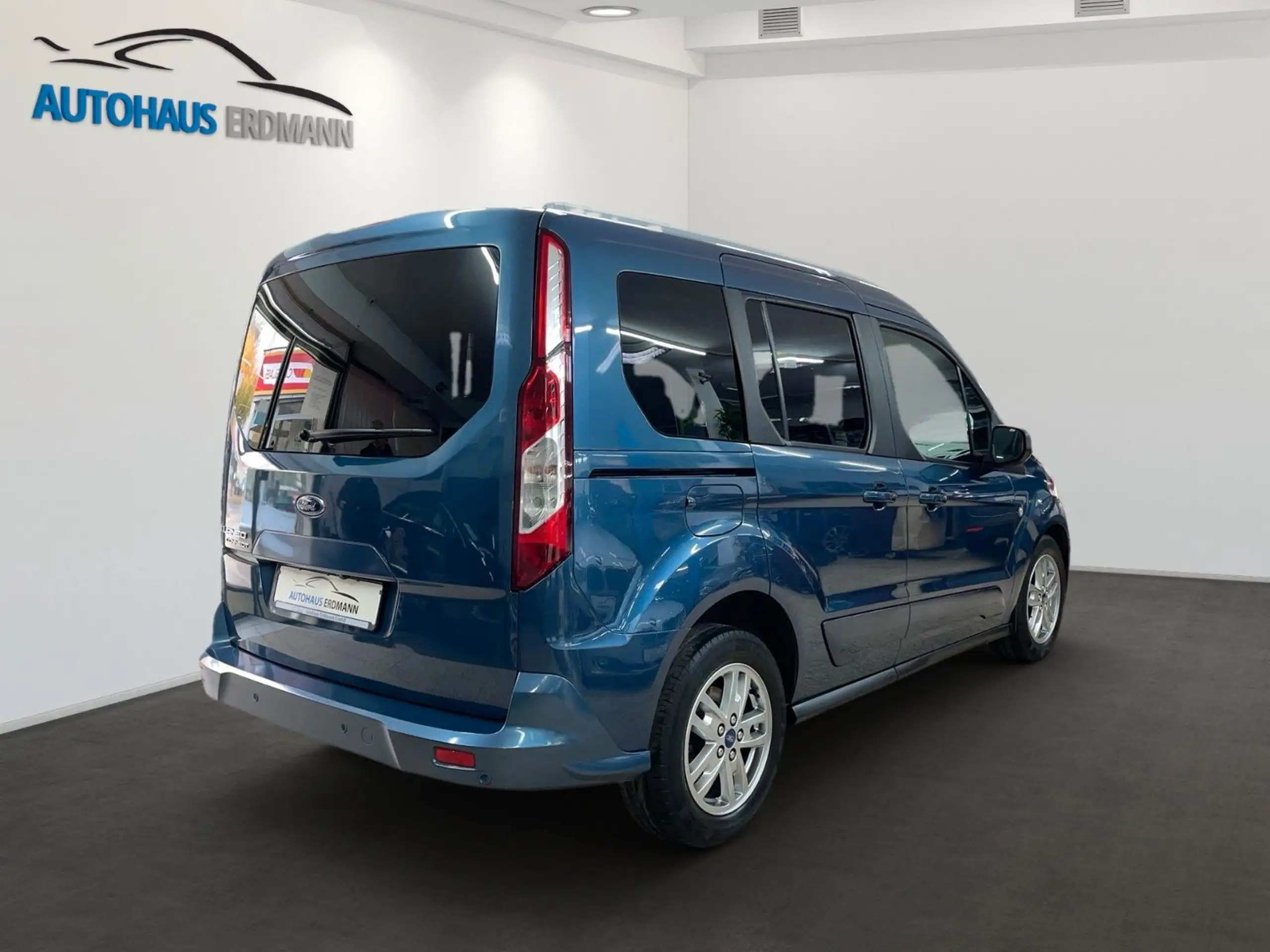 Ford - Tourneo Connect