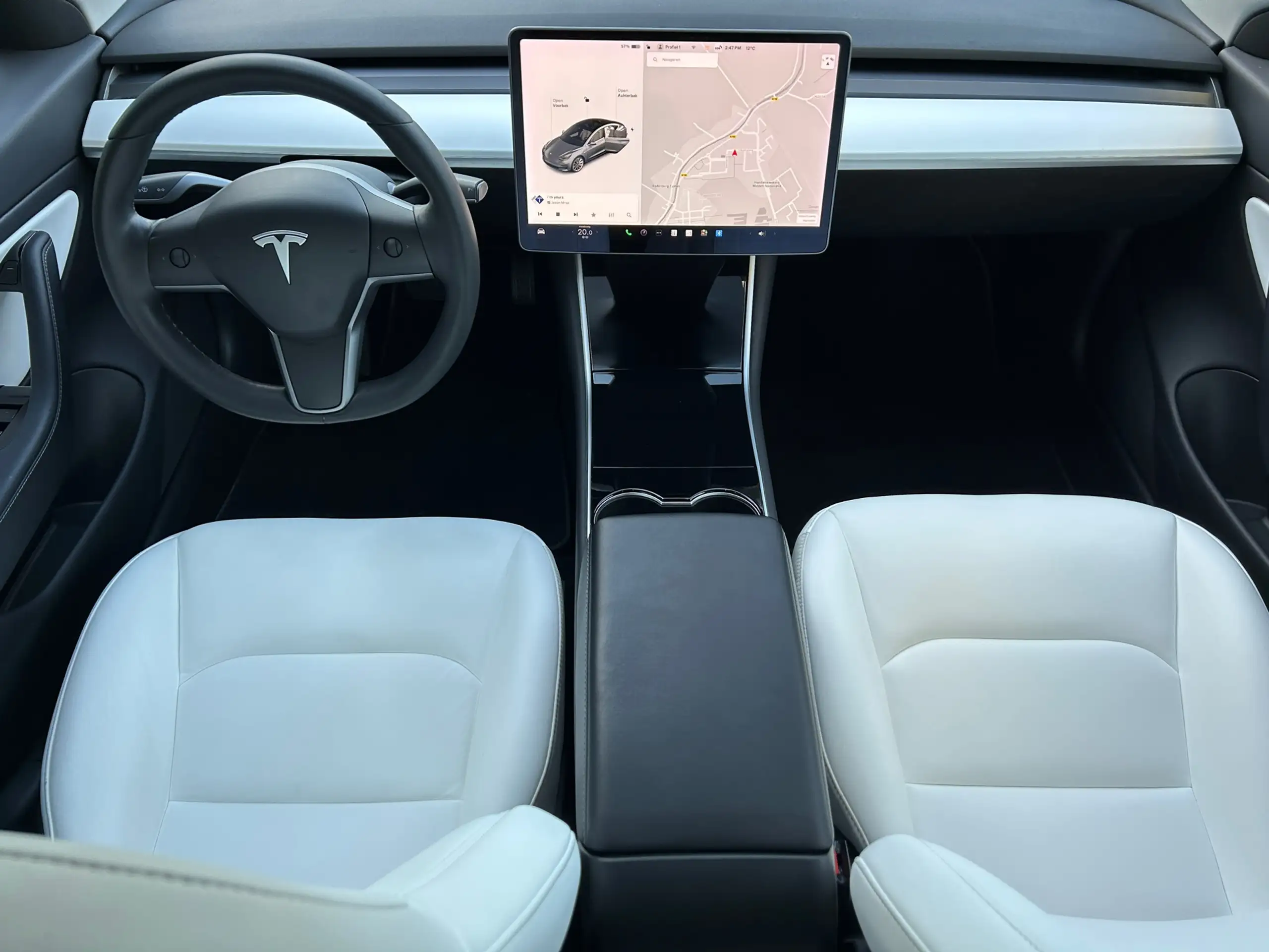 Tesla - Model 3