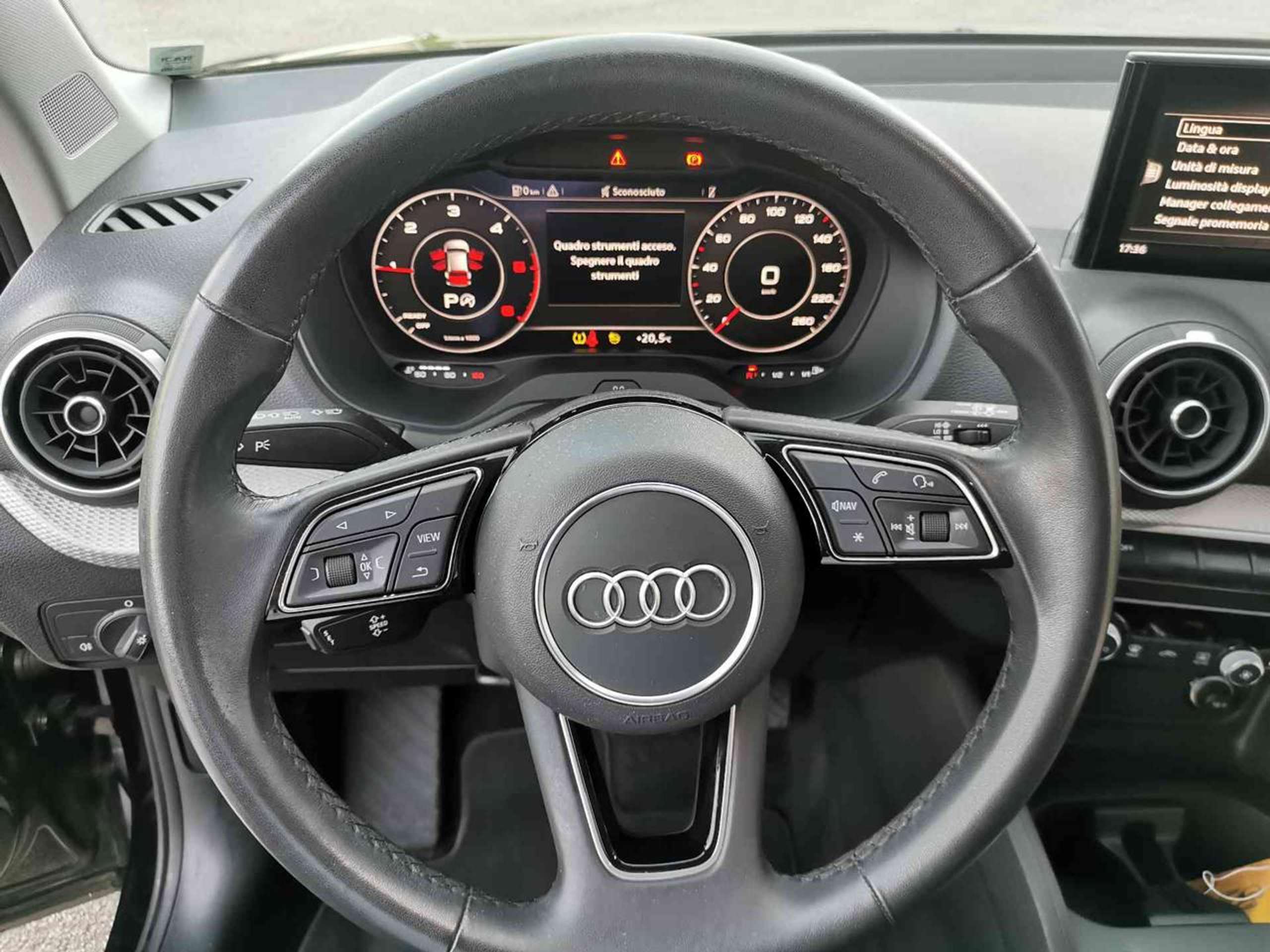 Audi - Q2