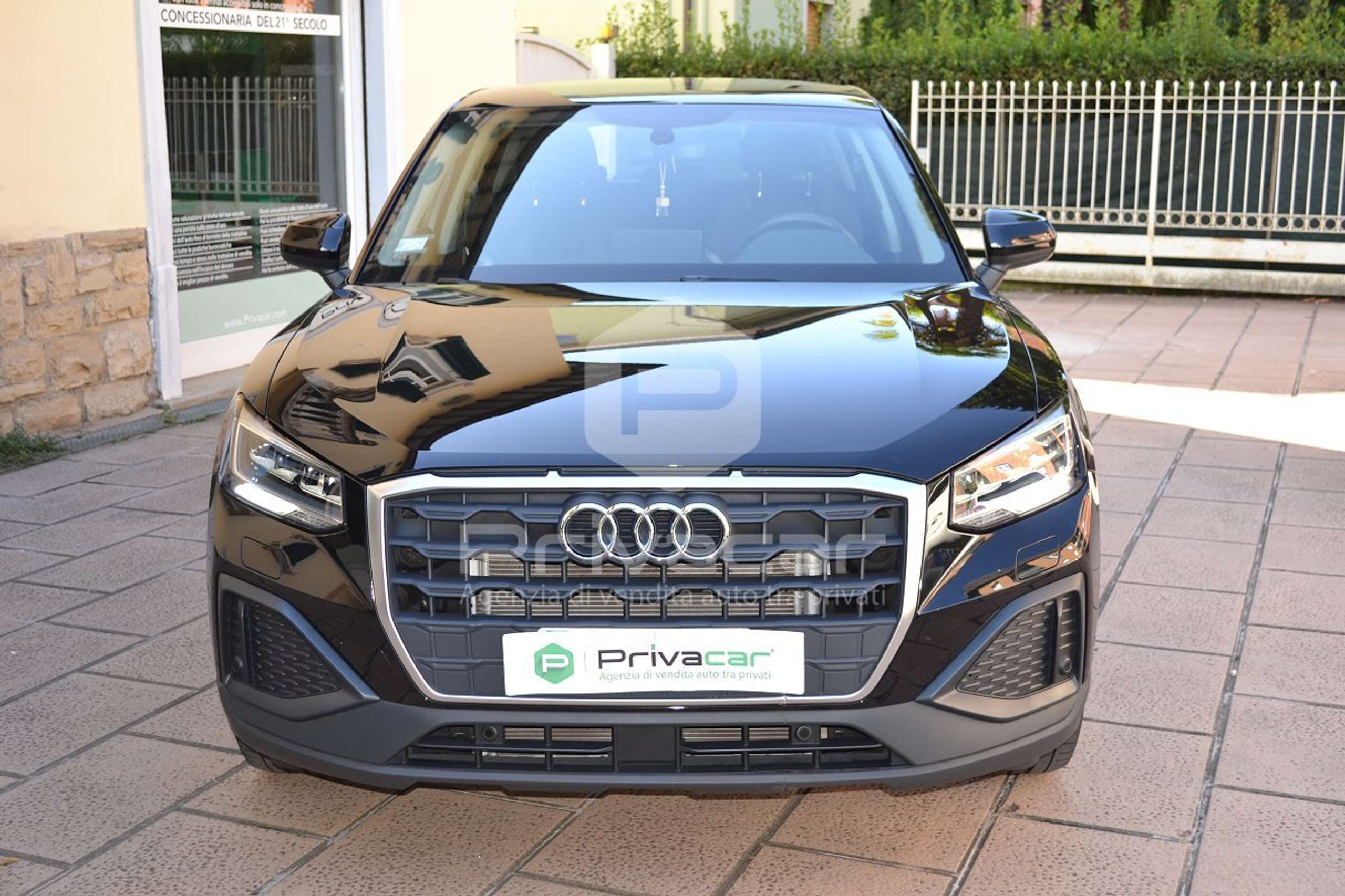 Audi - Q2