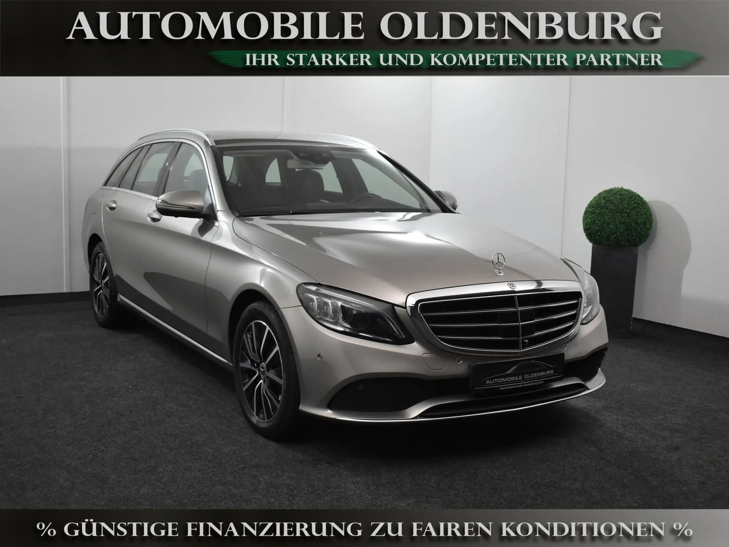 Mercedes-Benz - C 220