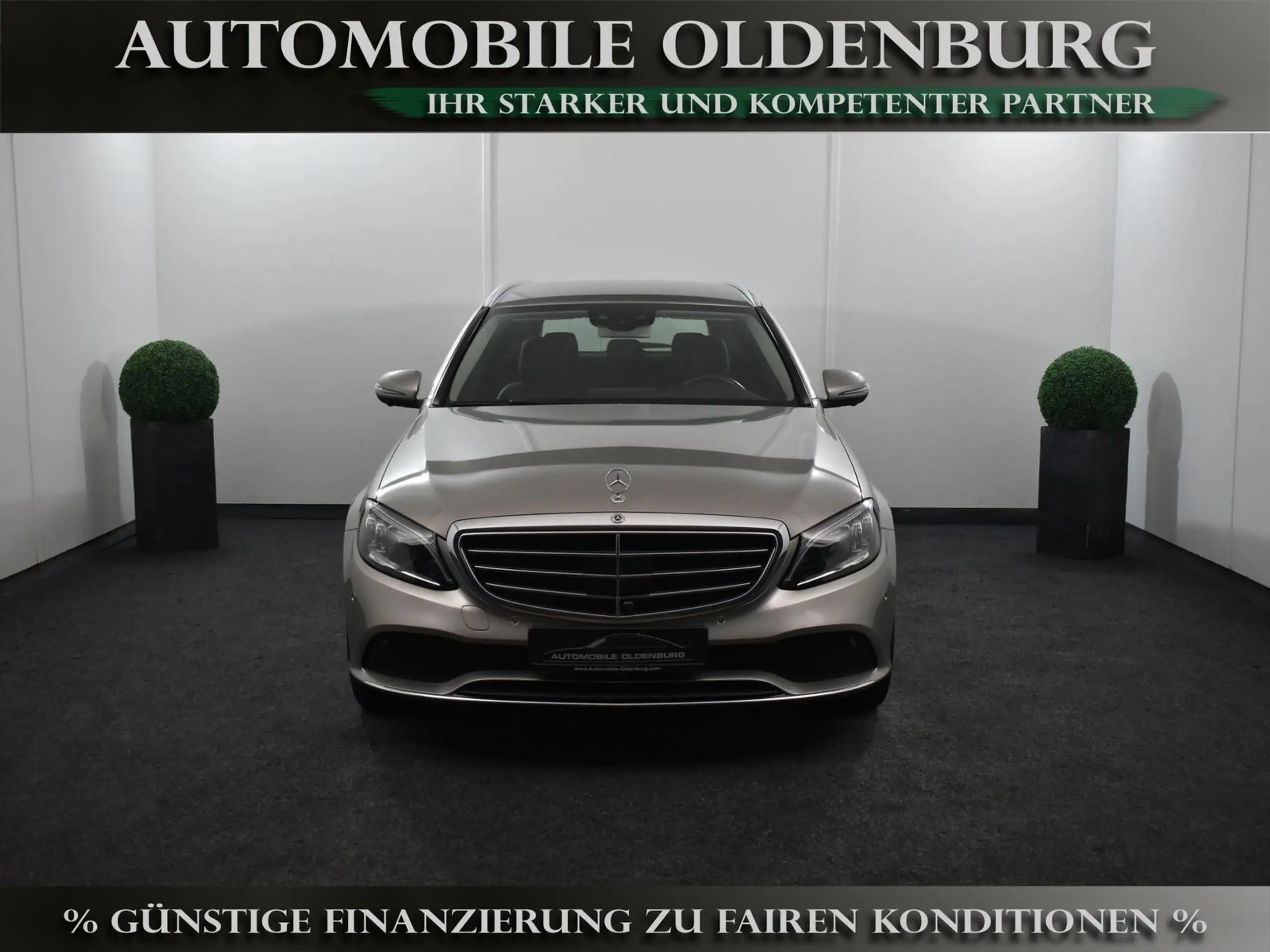 Mercedes-Benz - C 220