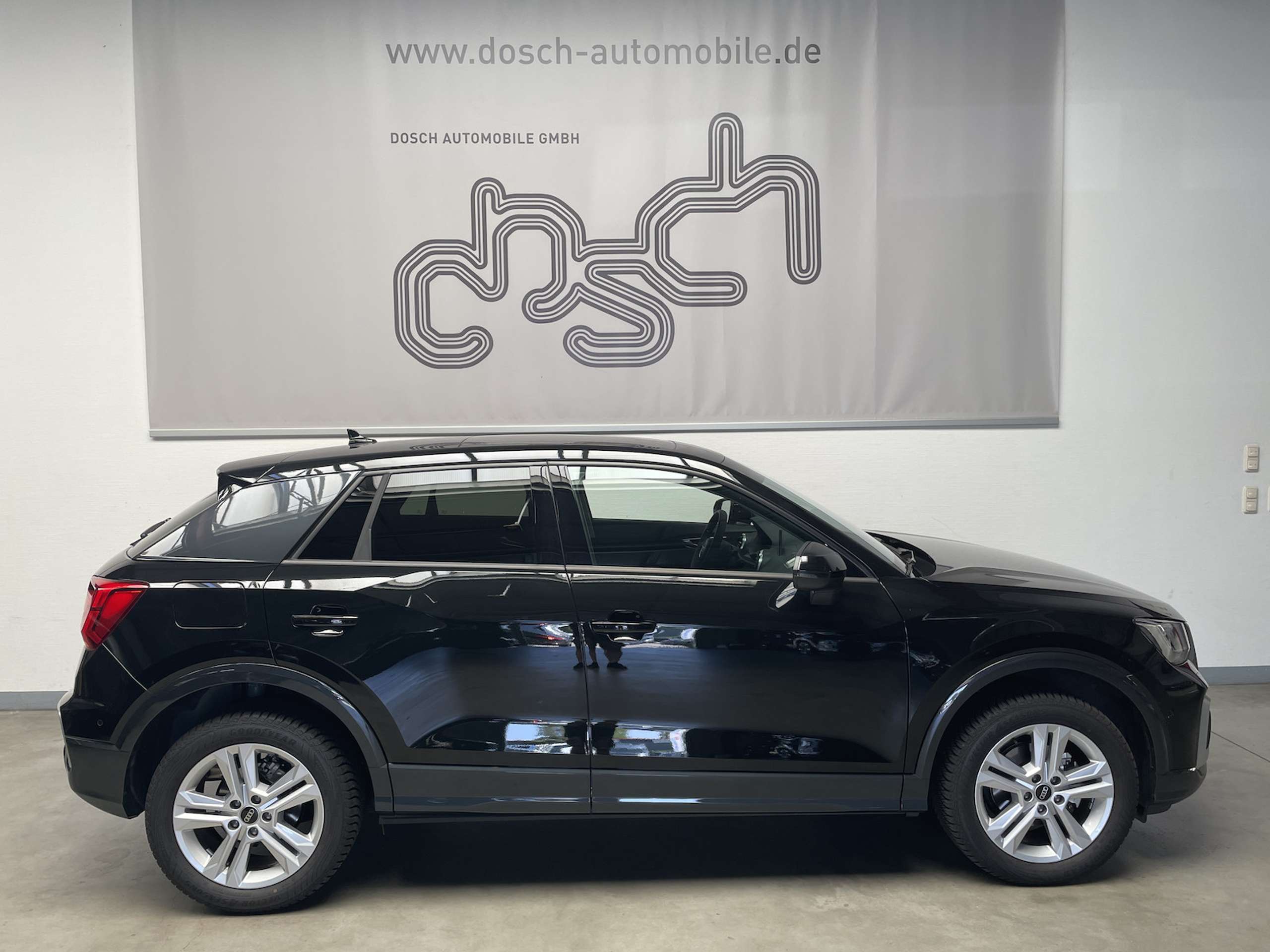 Audi - Q2