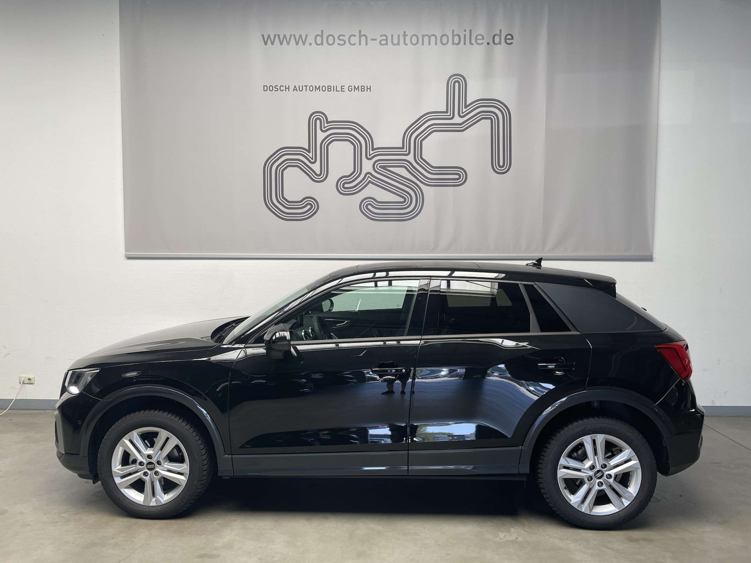 Audi - Q2