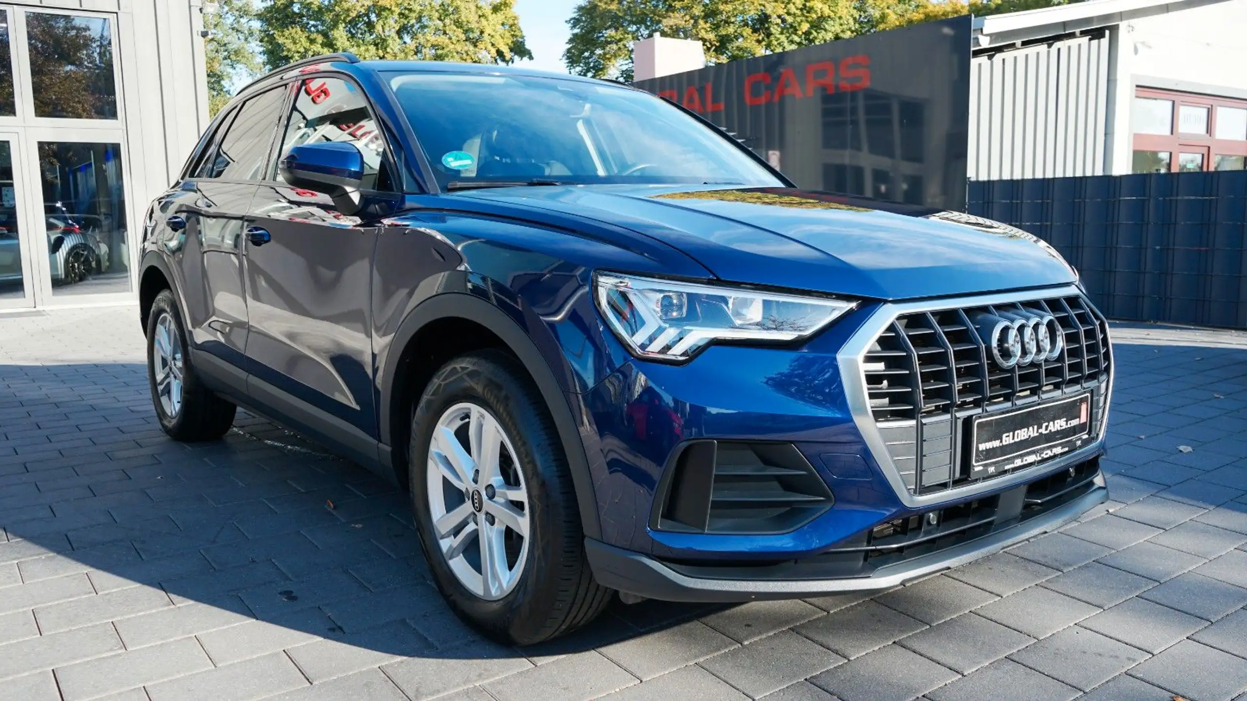 Audi - Q3