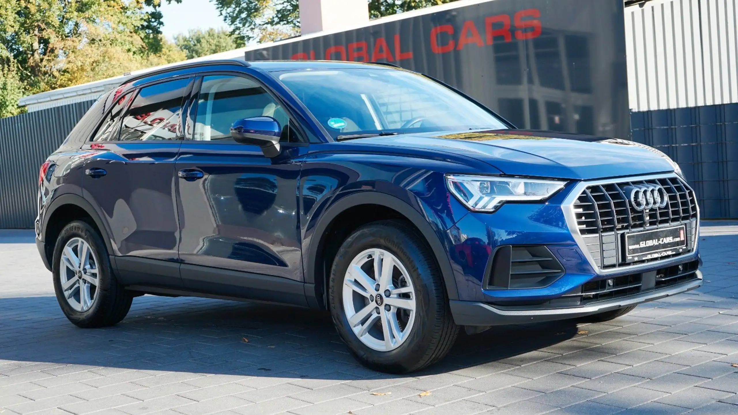 Audi - Q3