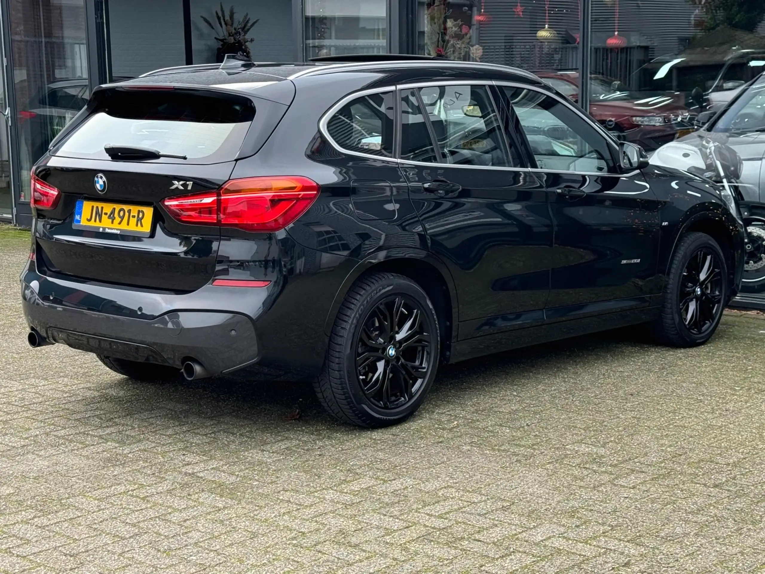 BMW - X1