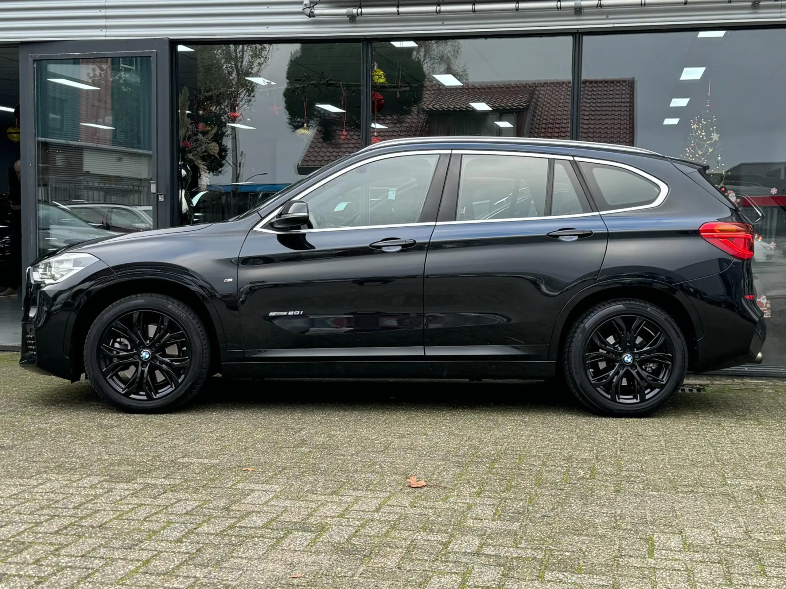 BMW - X1