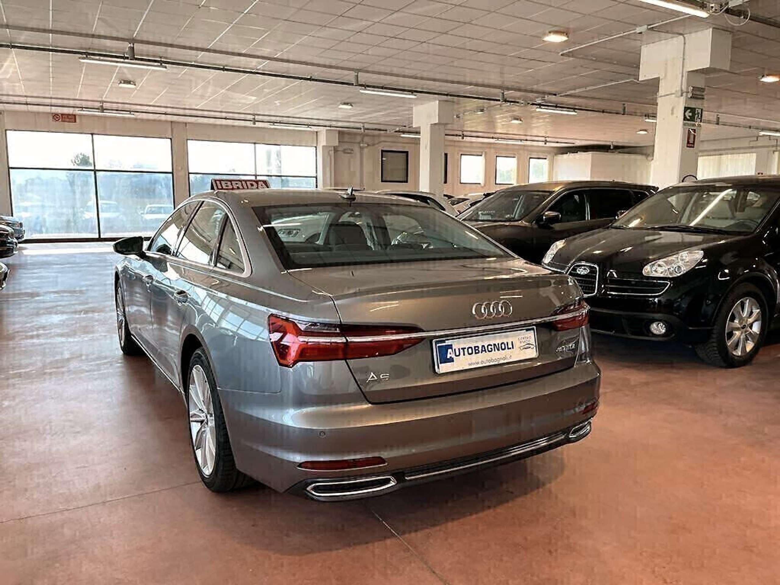 Audi - A6