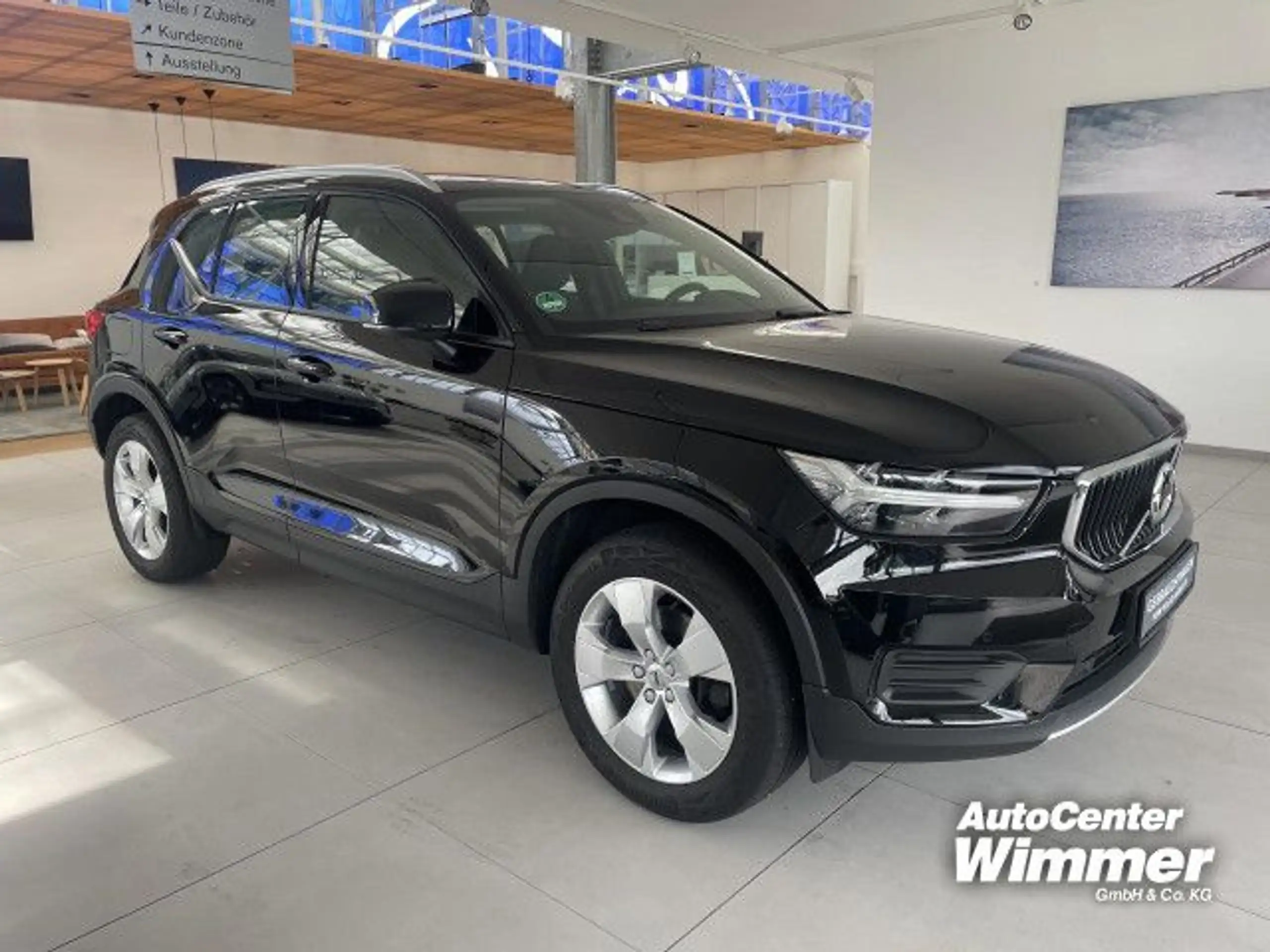 Volvo - XC40