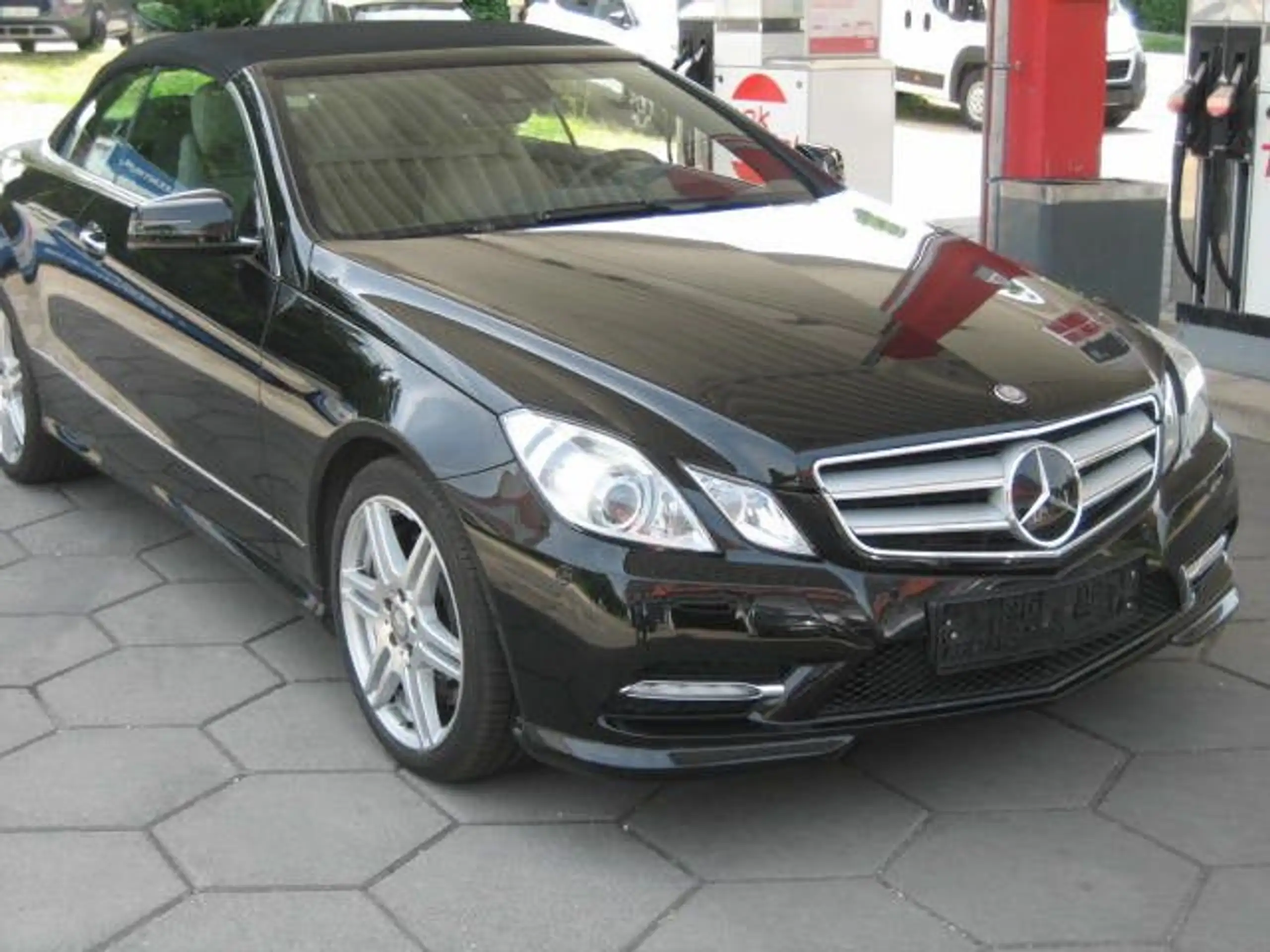 Mercedes-Benz - E 500