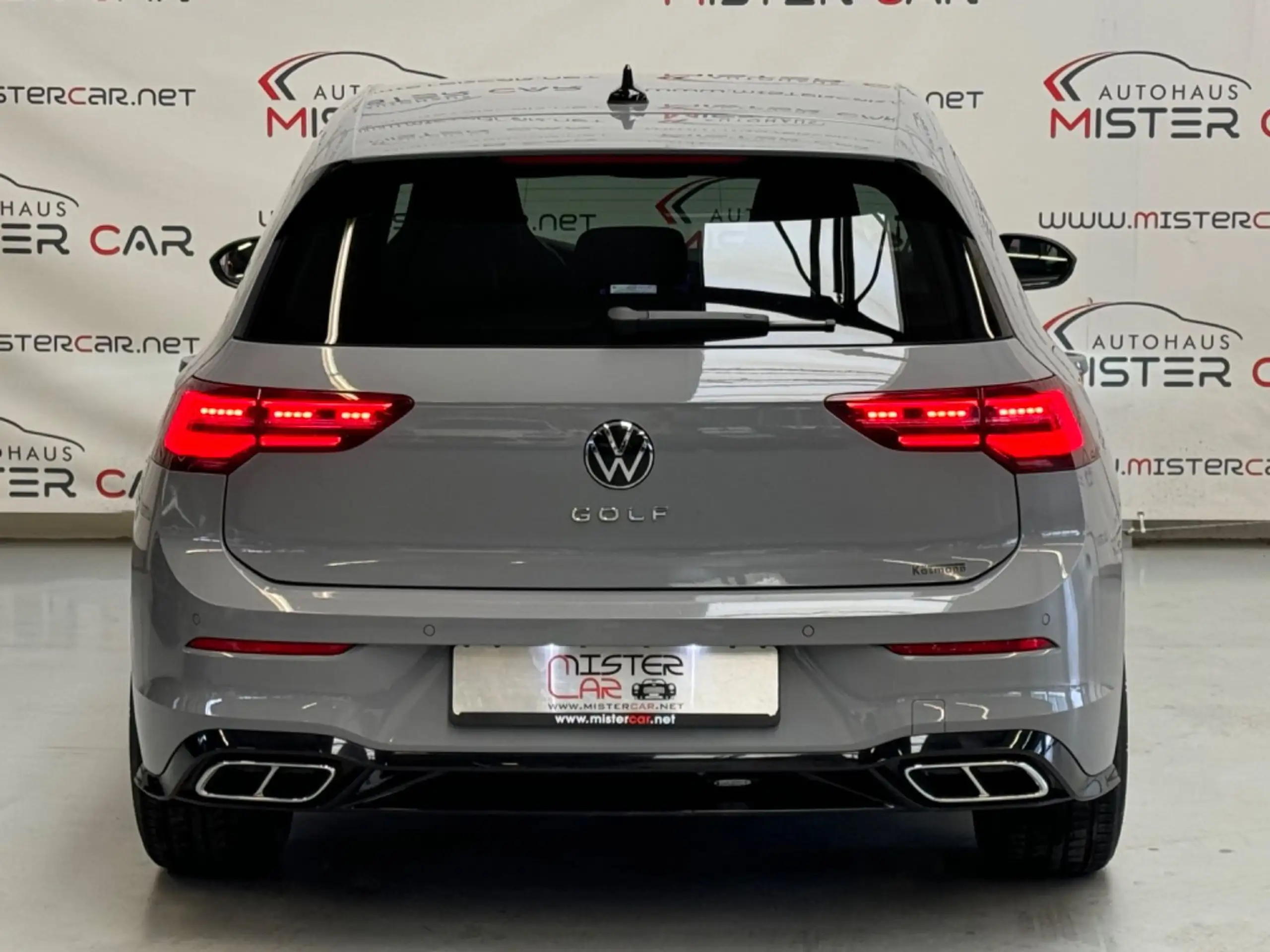 Volkswagen - Golf