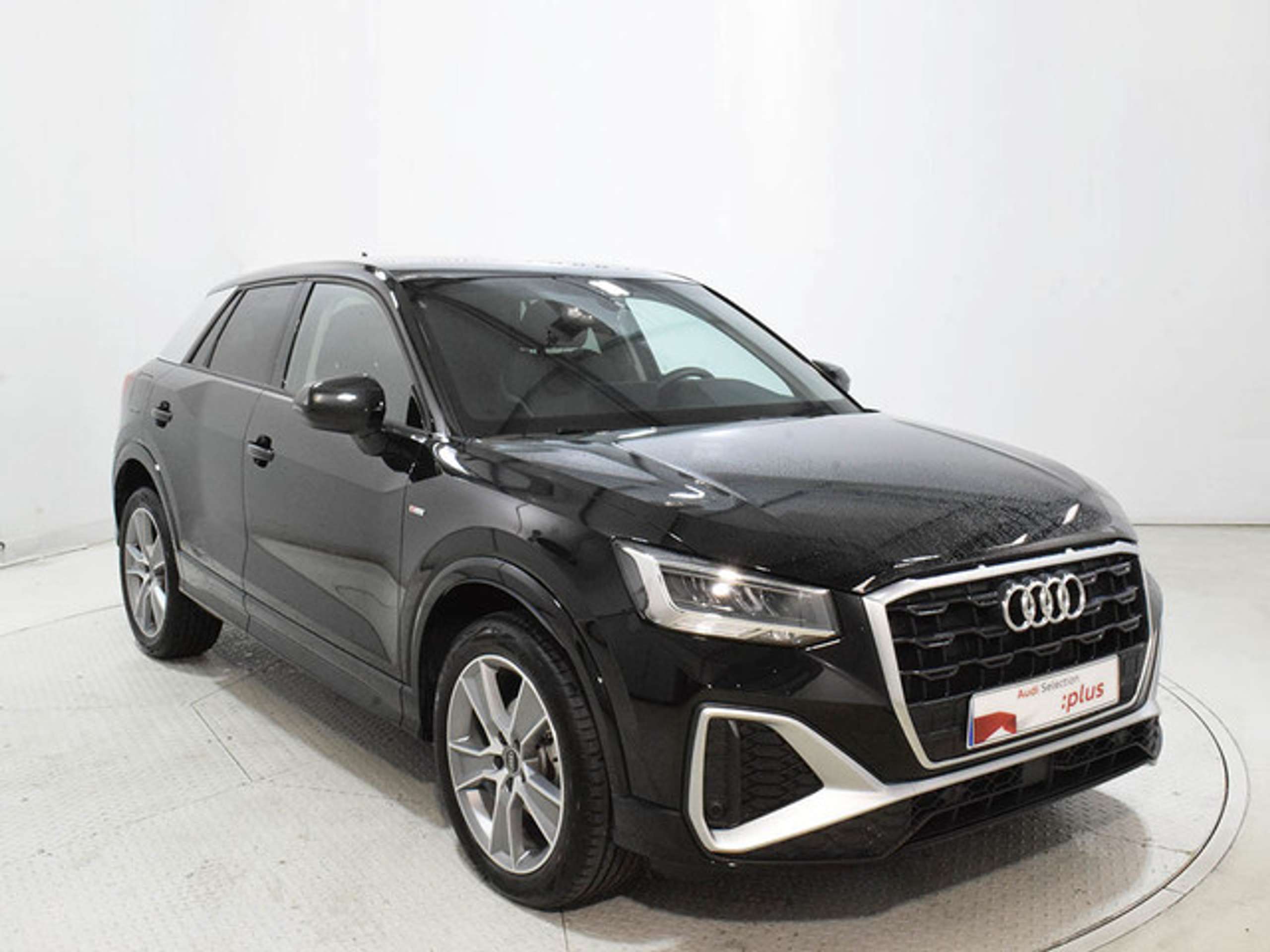 Audi - Q2