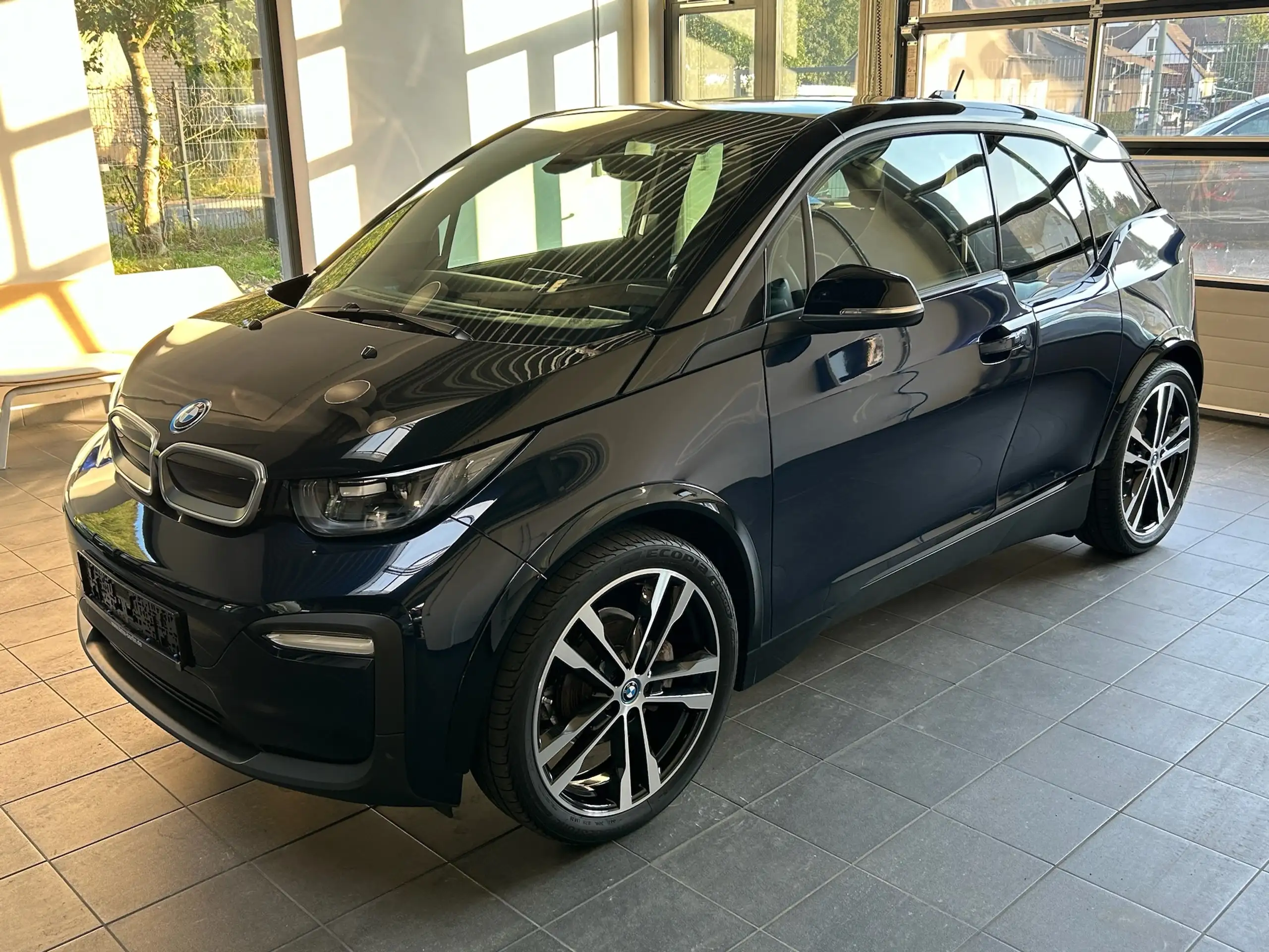 BMW - i3