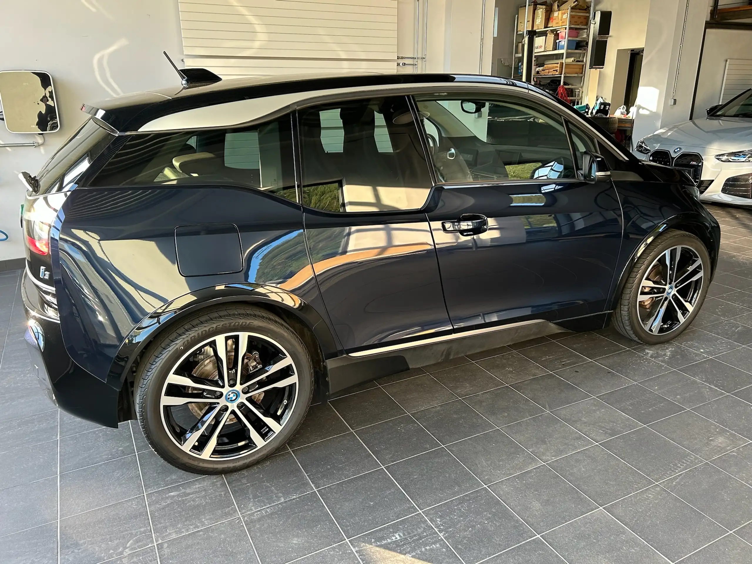 BMW - i3