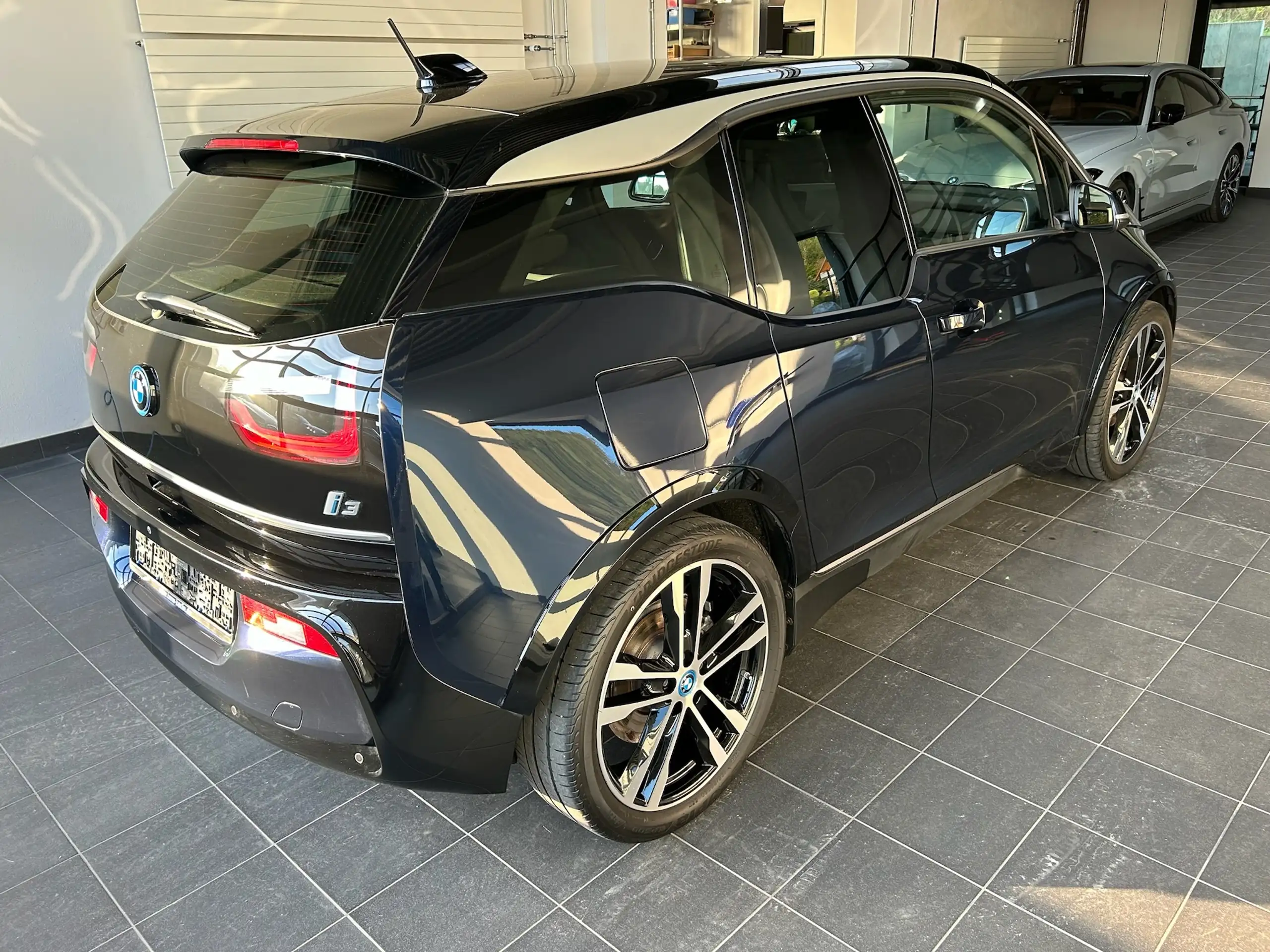 BMW - i3