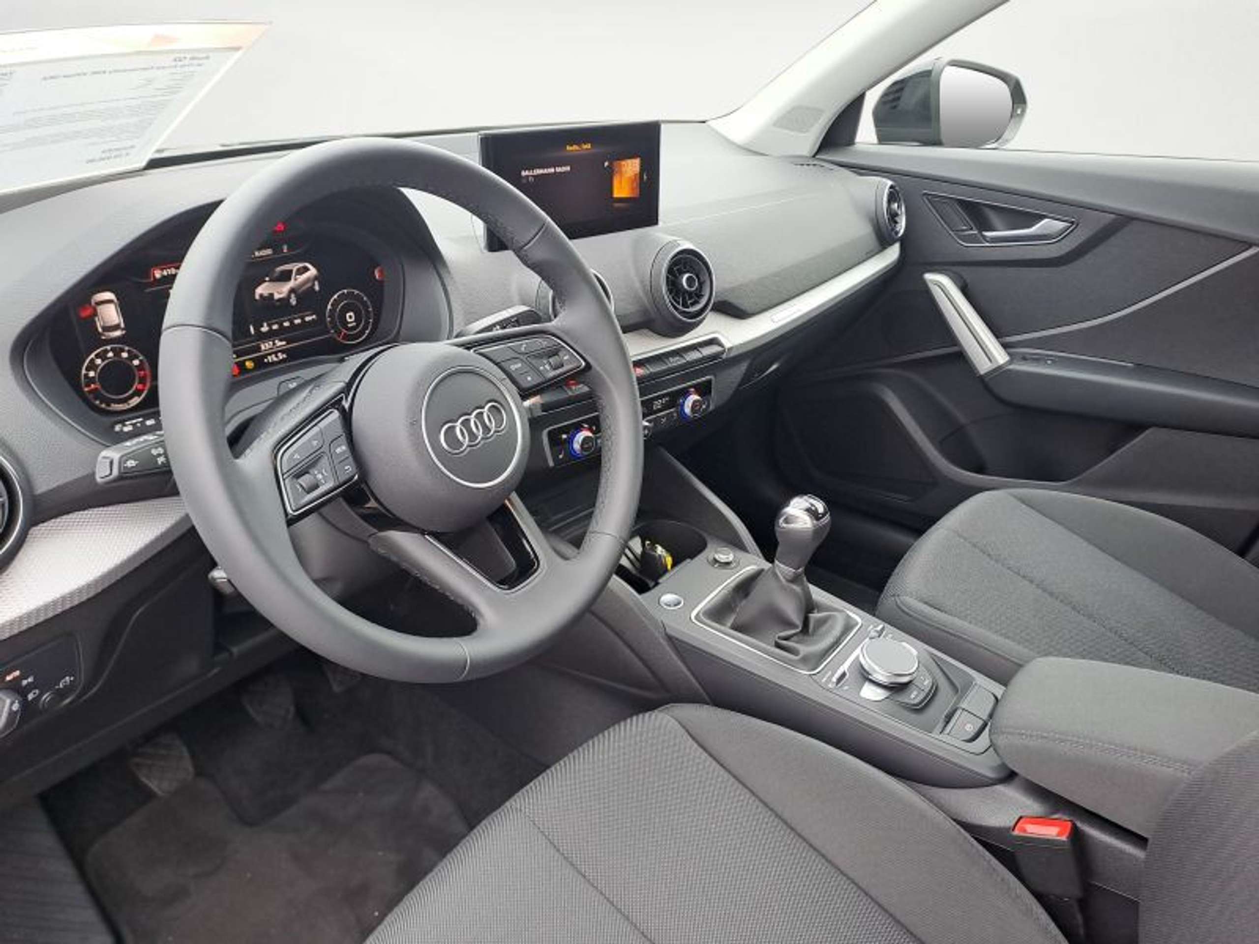 Audi - Q2