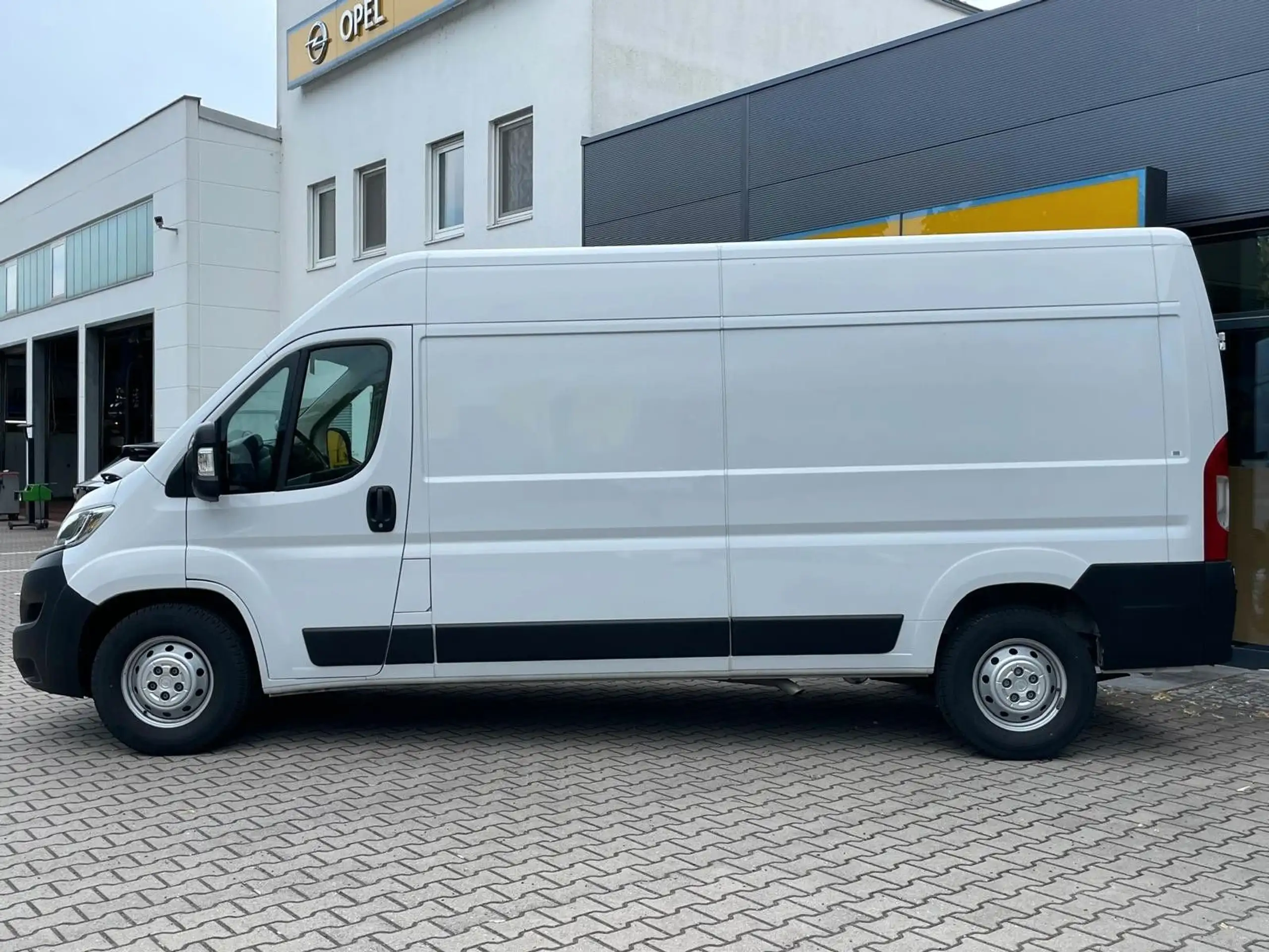 Opel - Movano