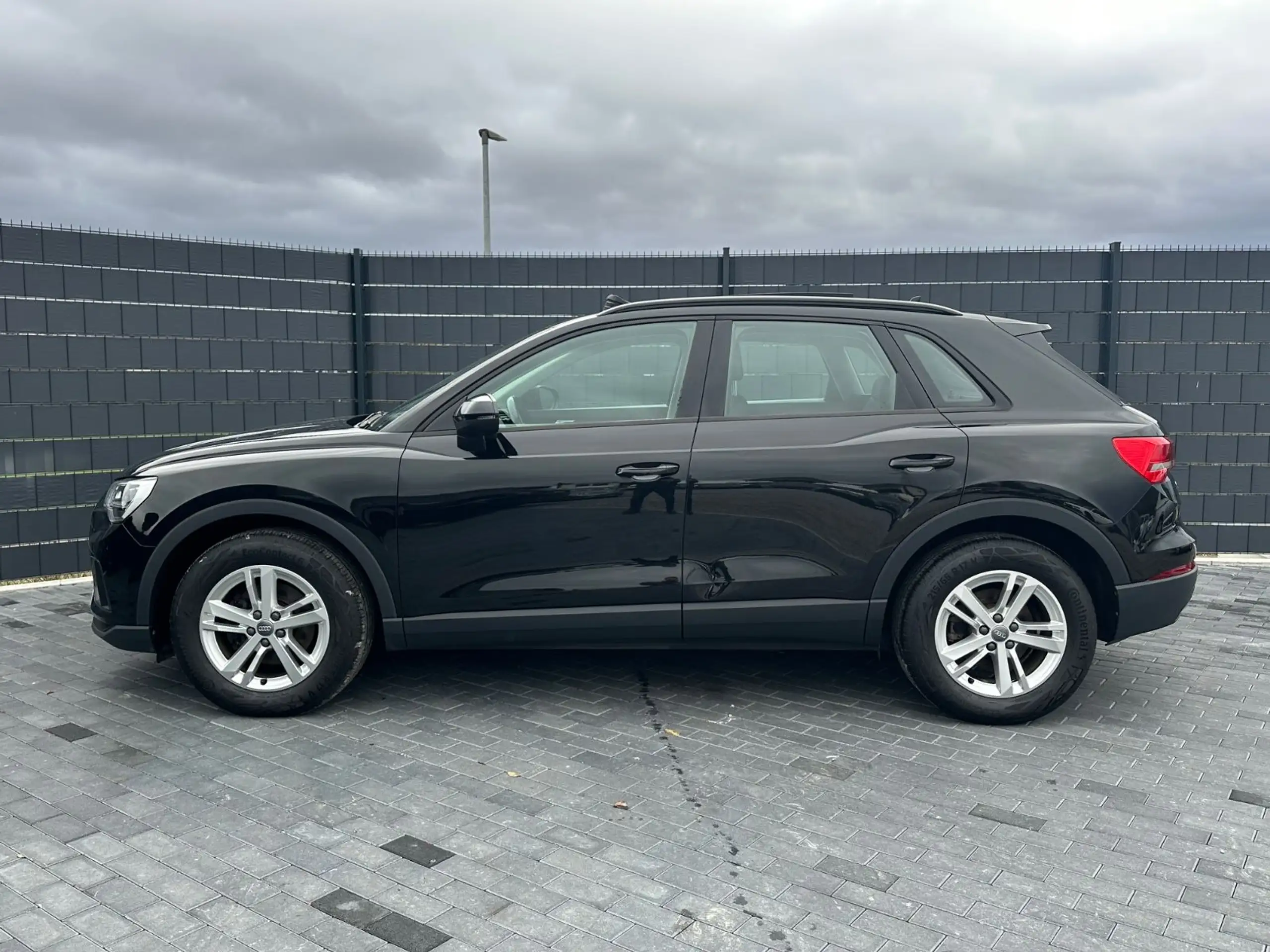 Audi - Q3