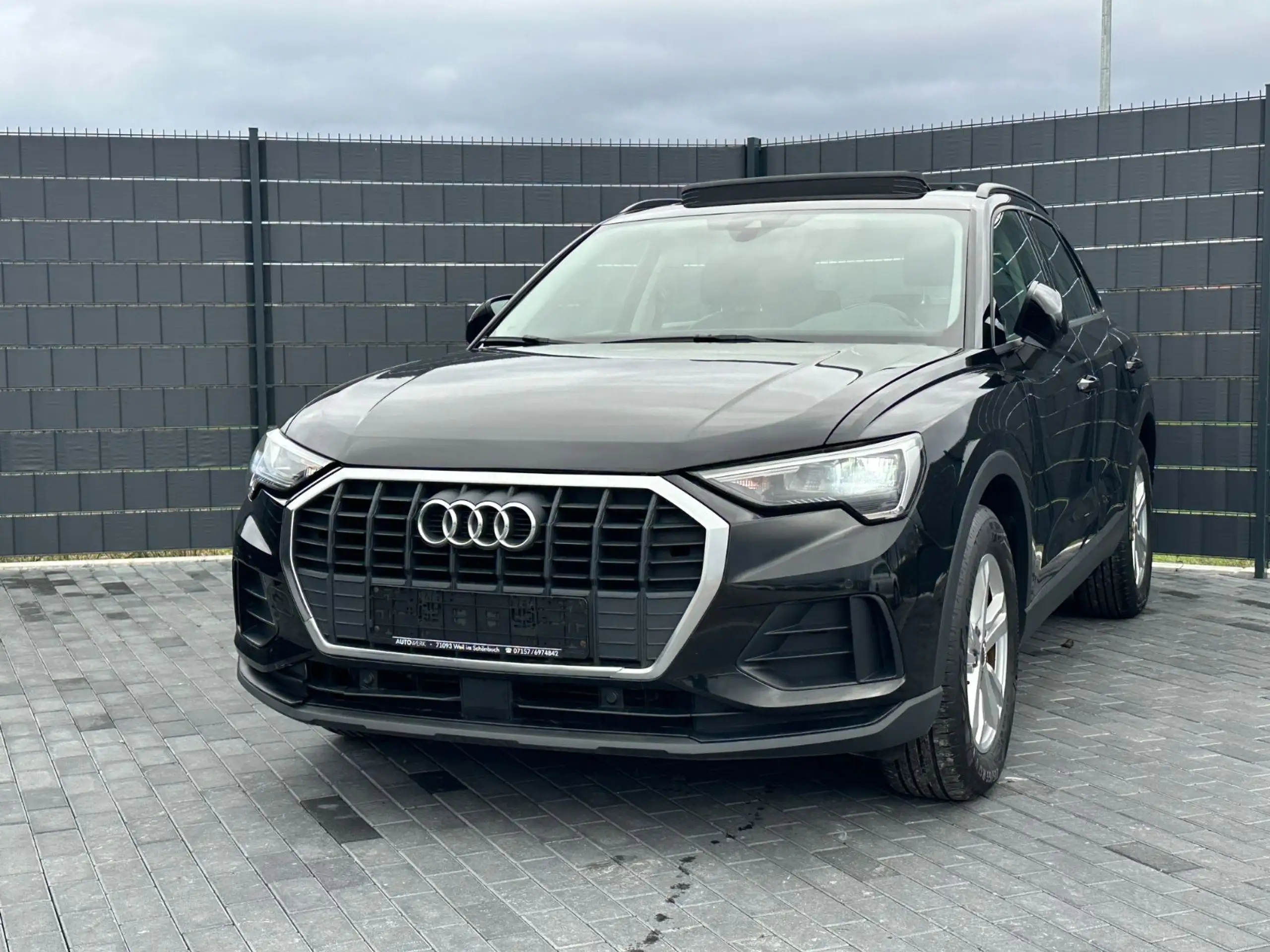 Audi - Q3