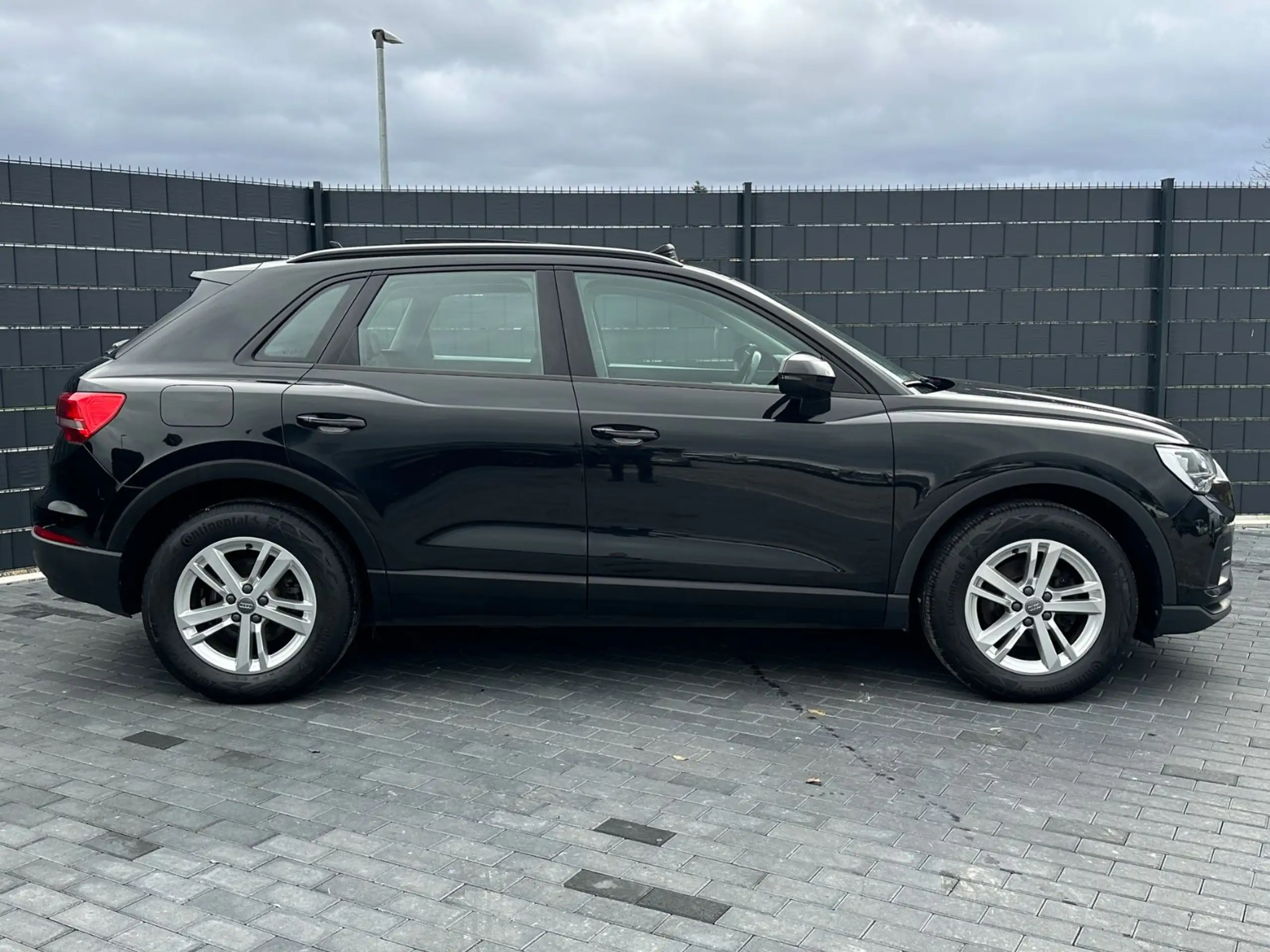 Audi - Q3