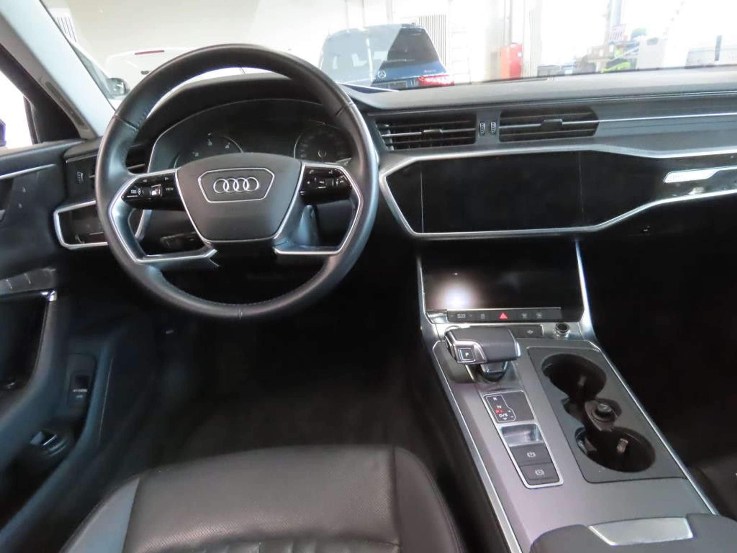 Audi - A6