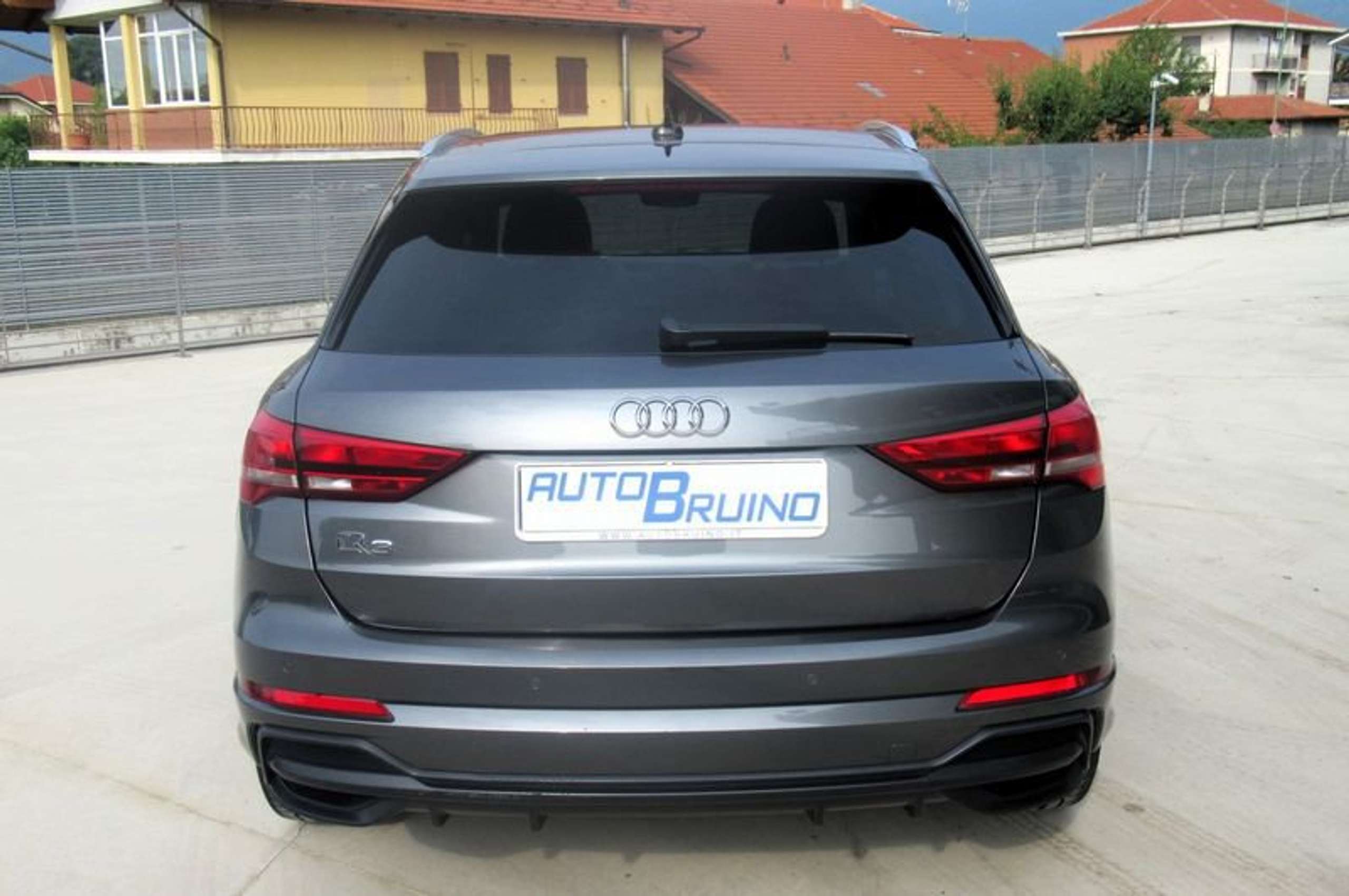 Audi - Q3