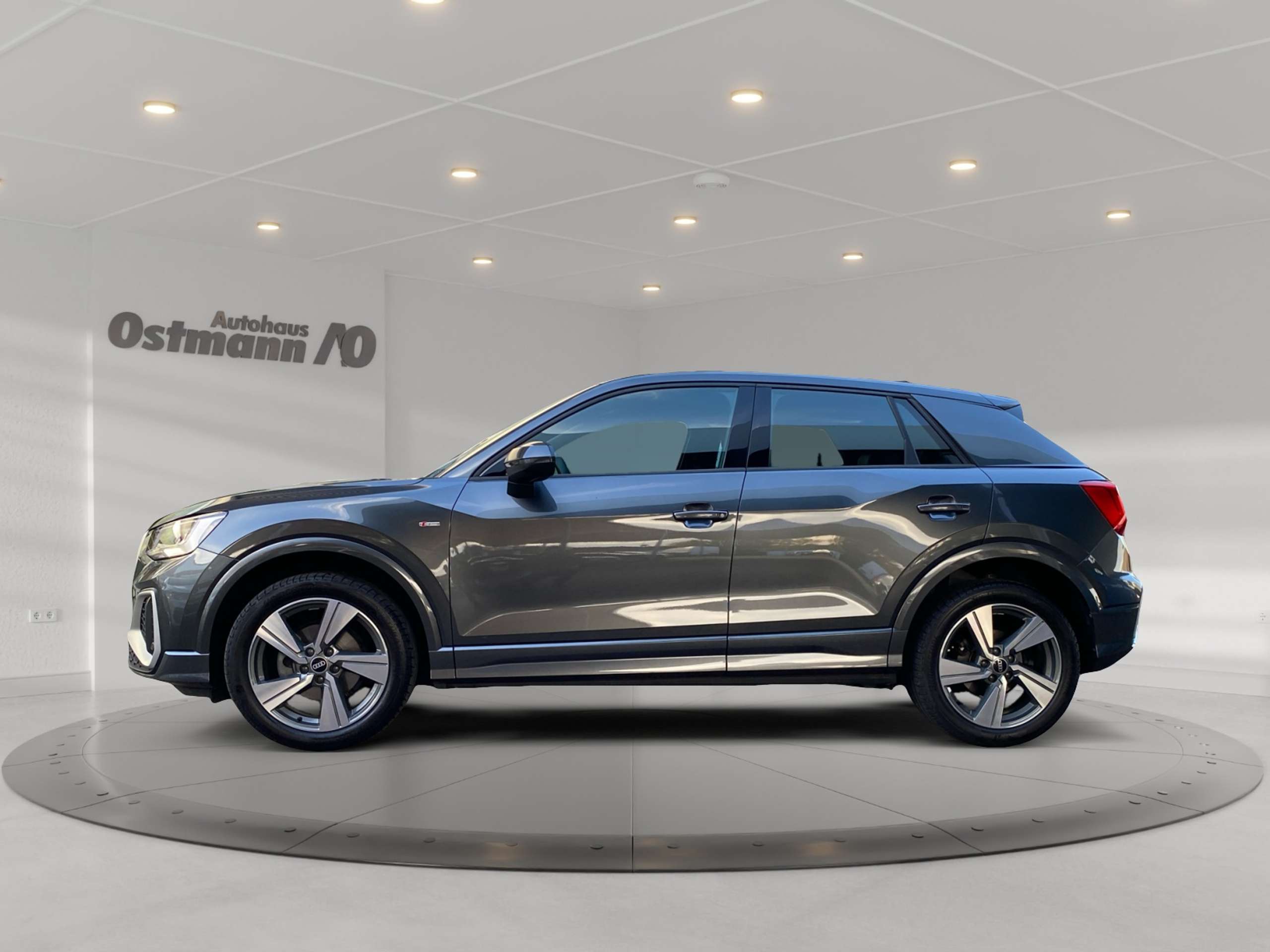 Audi - Q2