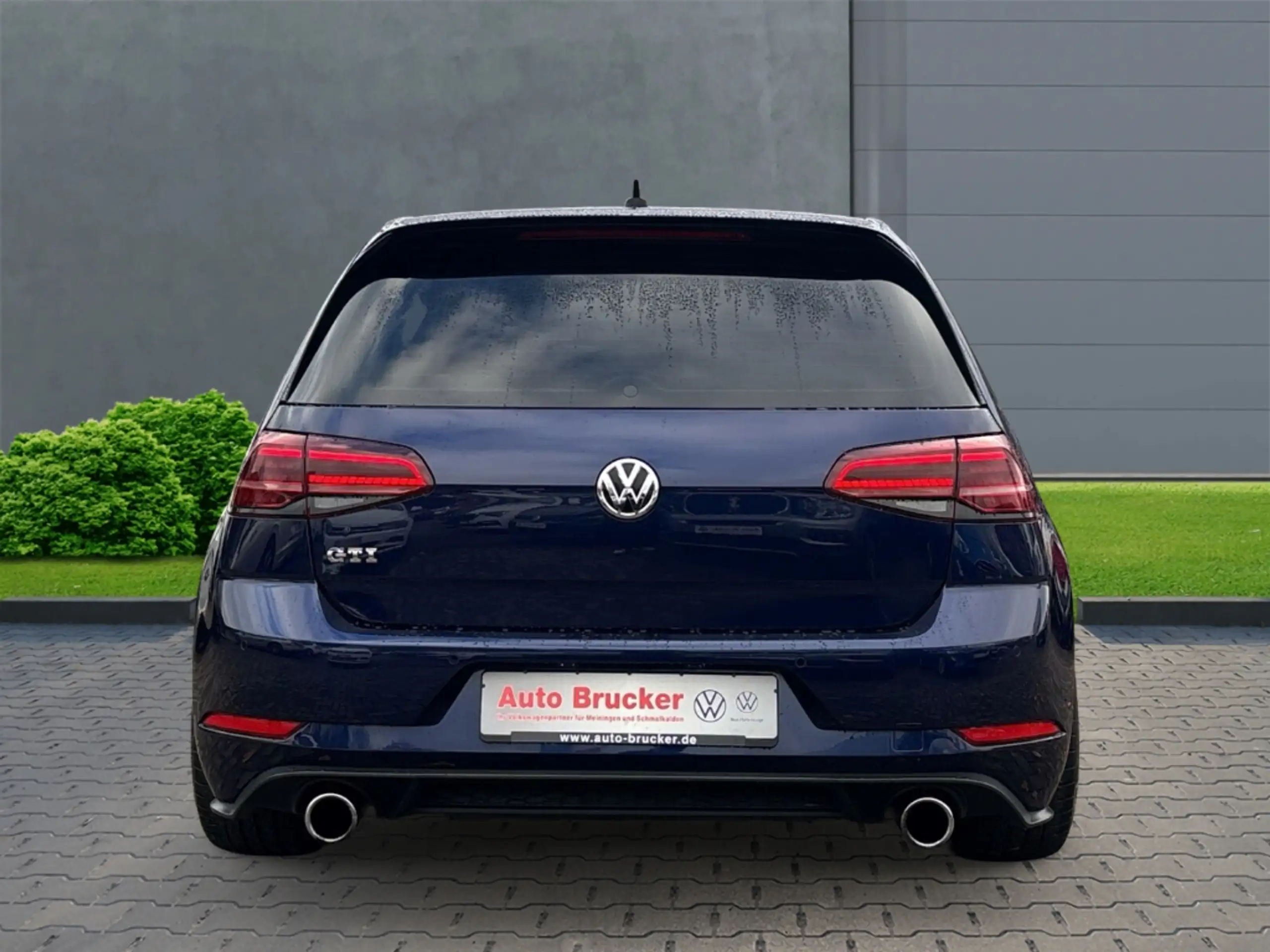 Volkswagen - Golf GTI