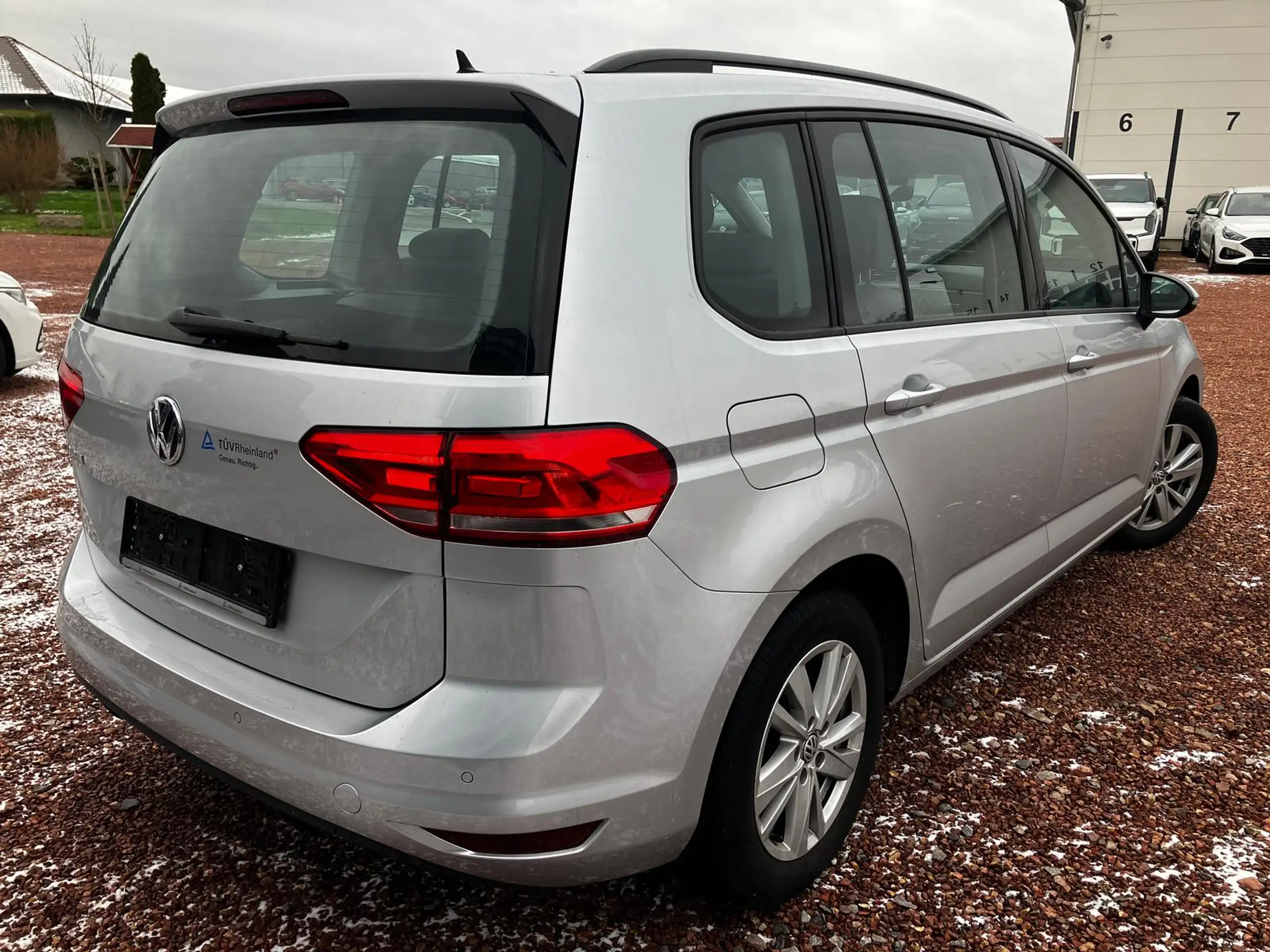 Volkswagen - Touran