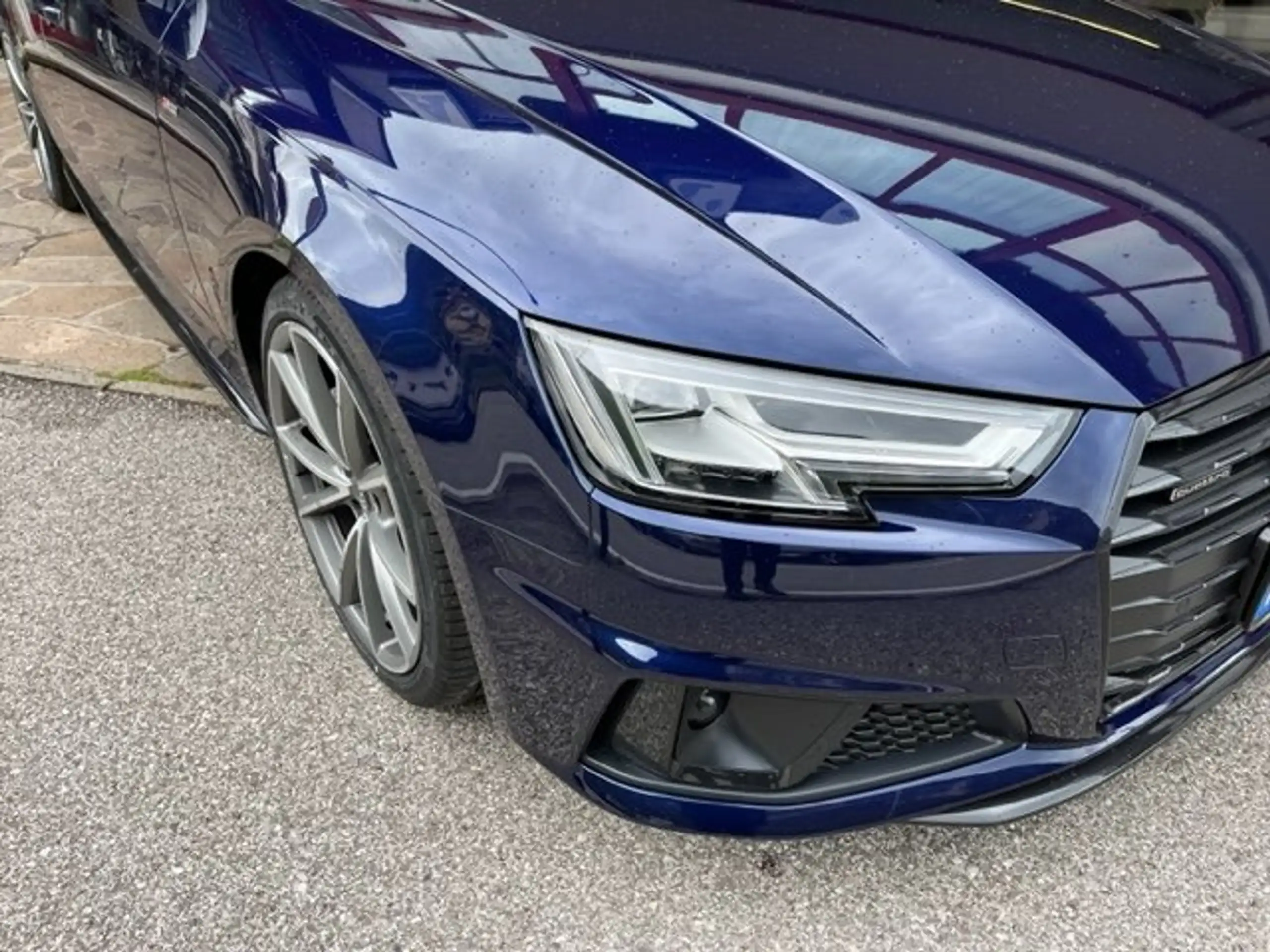 Audi - A4