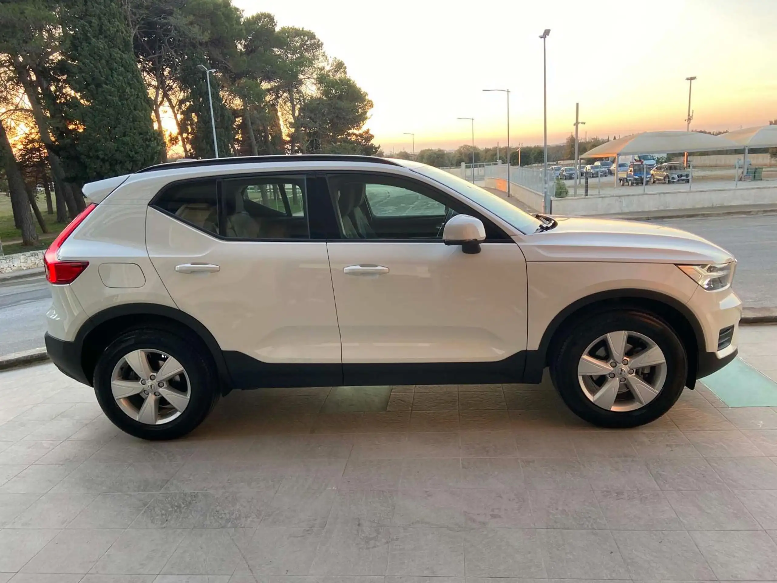 Volvo - XC40