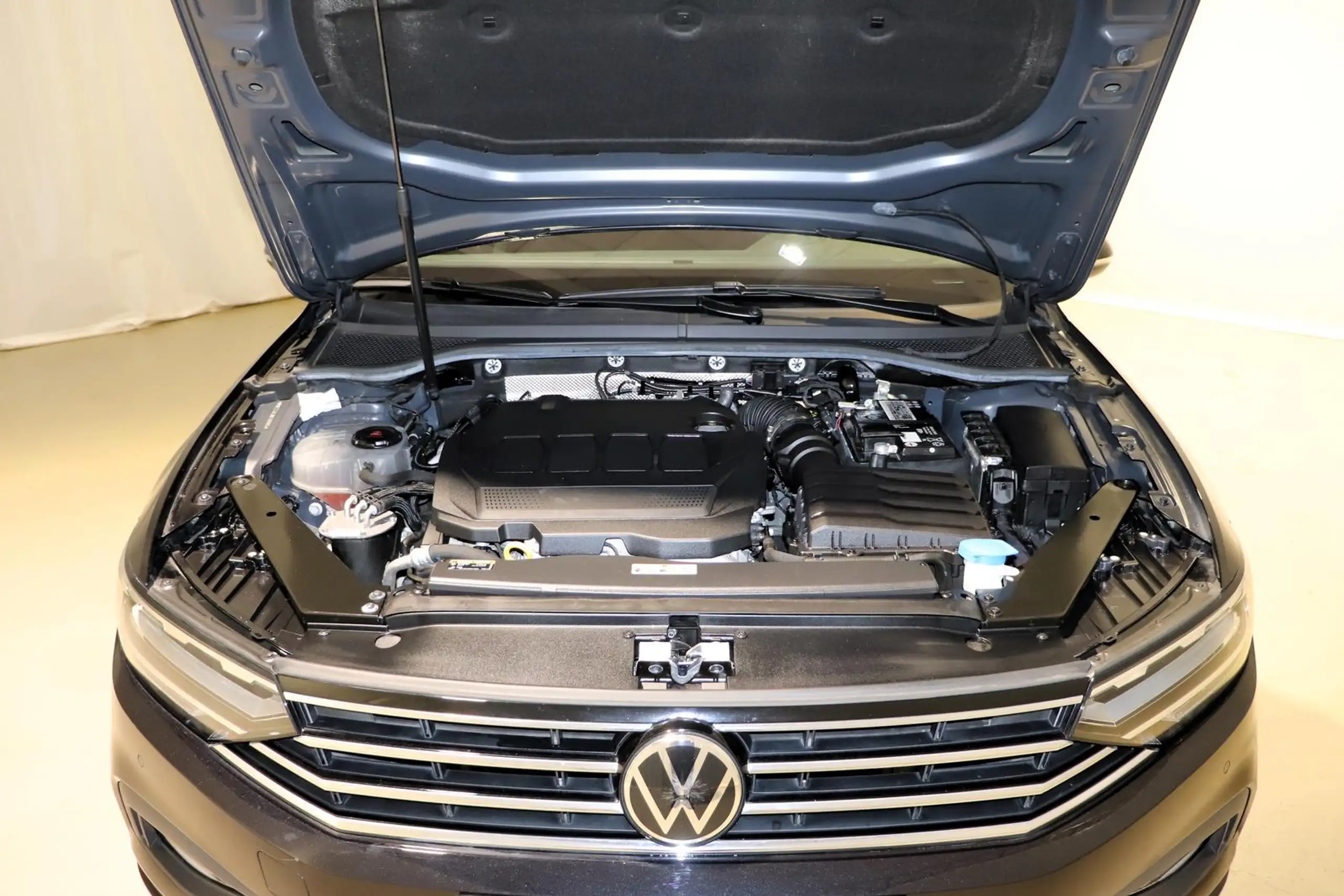 Volkswagen - Passat Variant