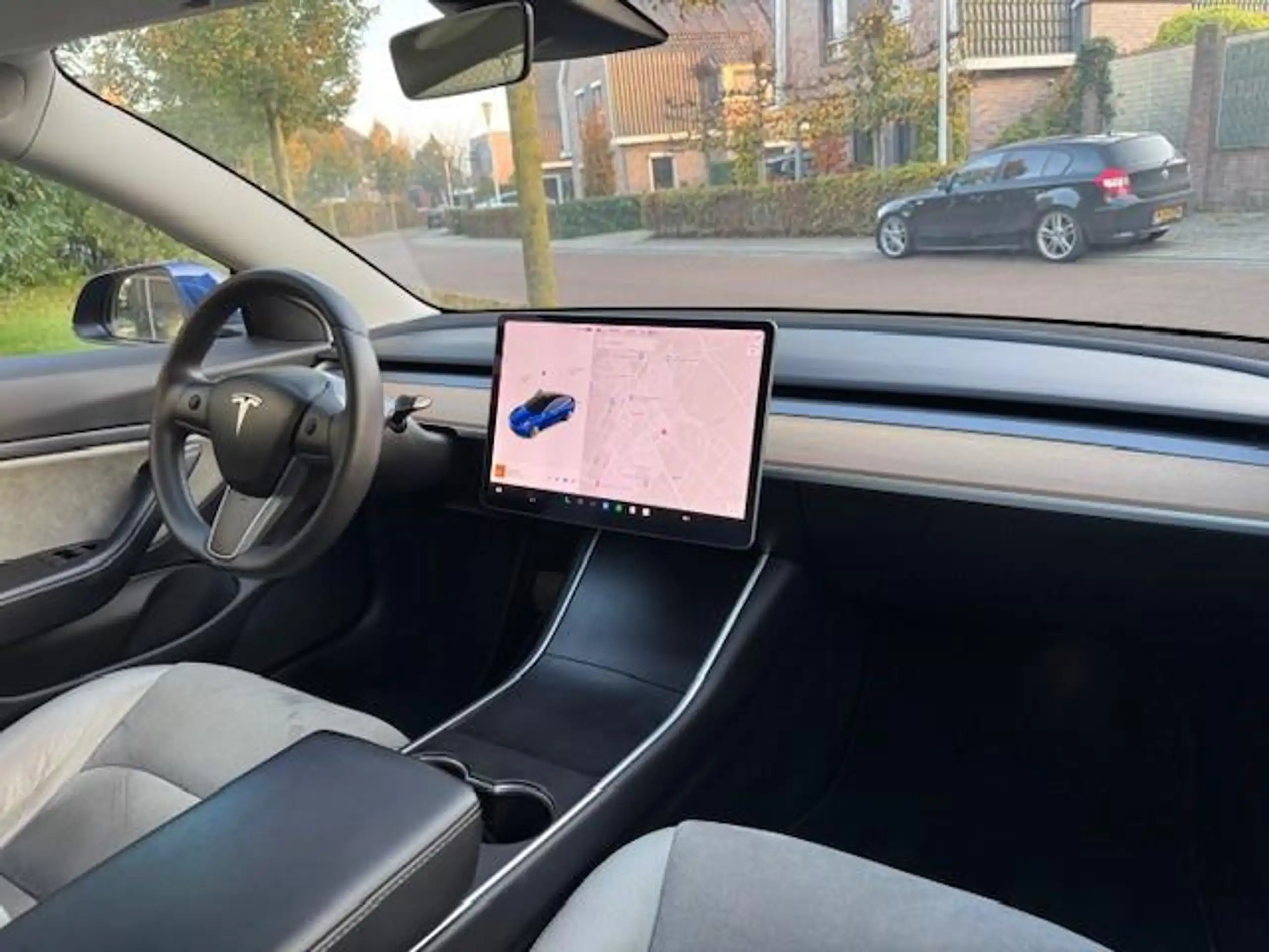 Tesla - Model 3