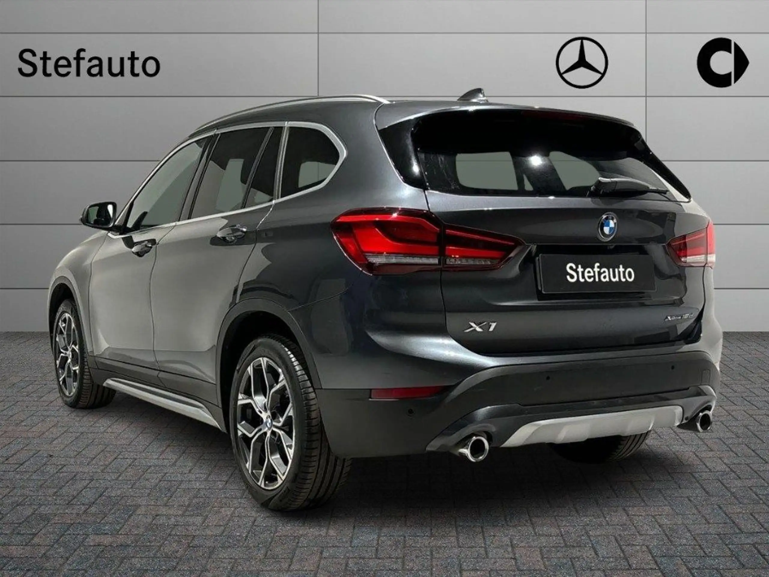 BMW - X1