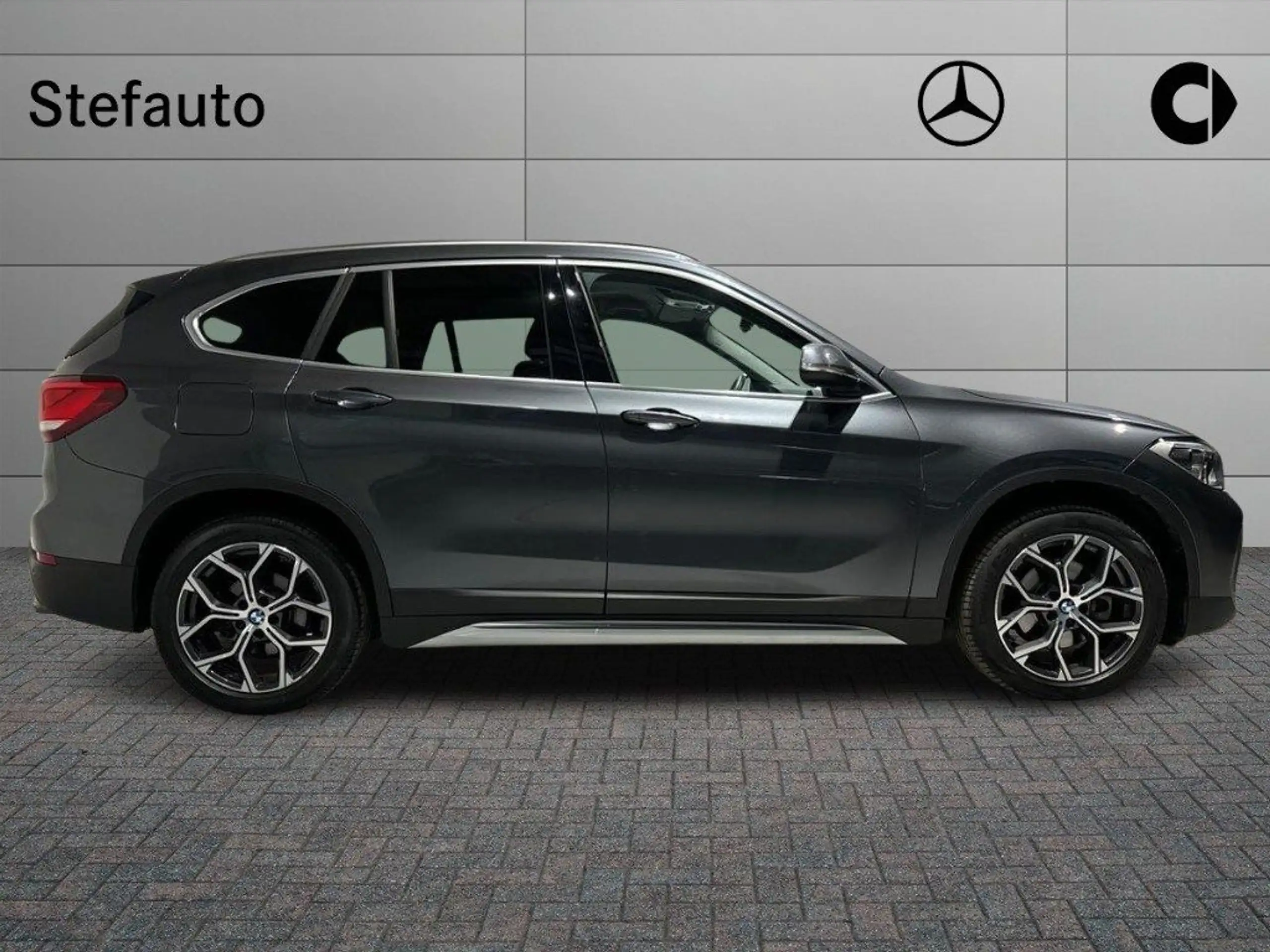 BMW - X1