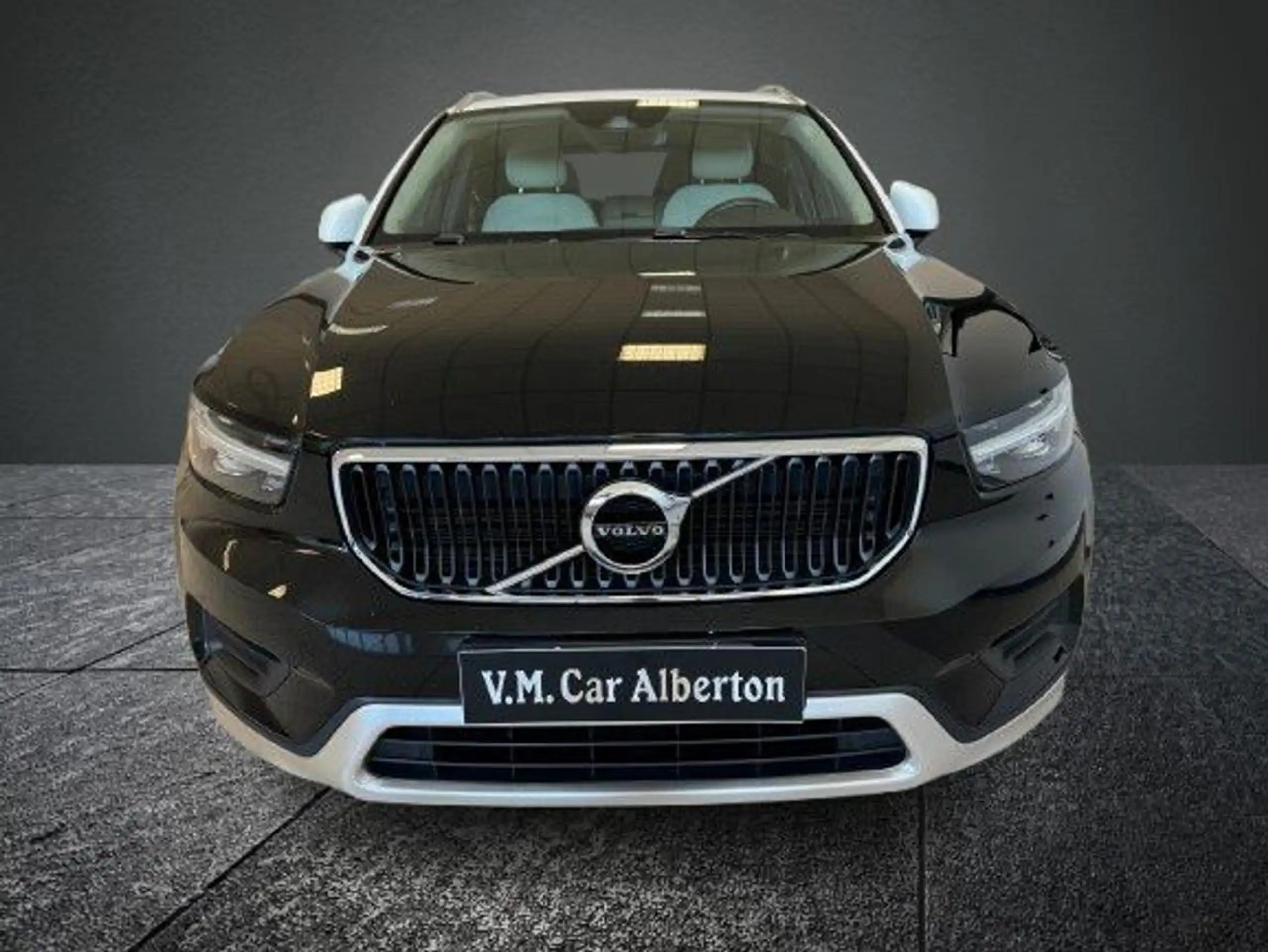 Volvo - XC40