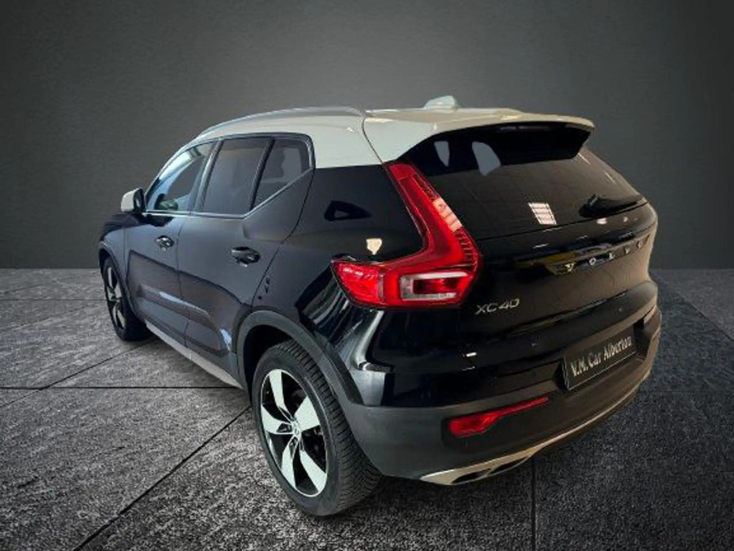 Volvo - XC40