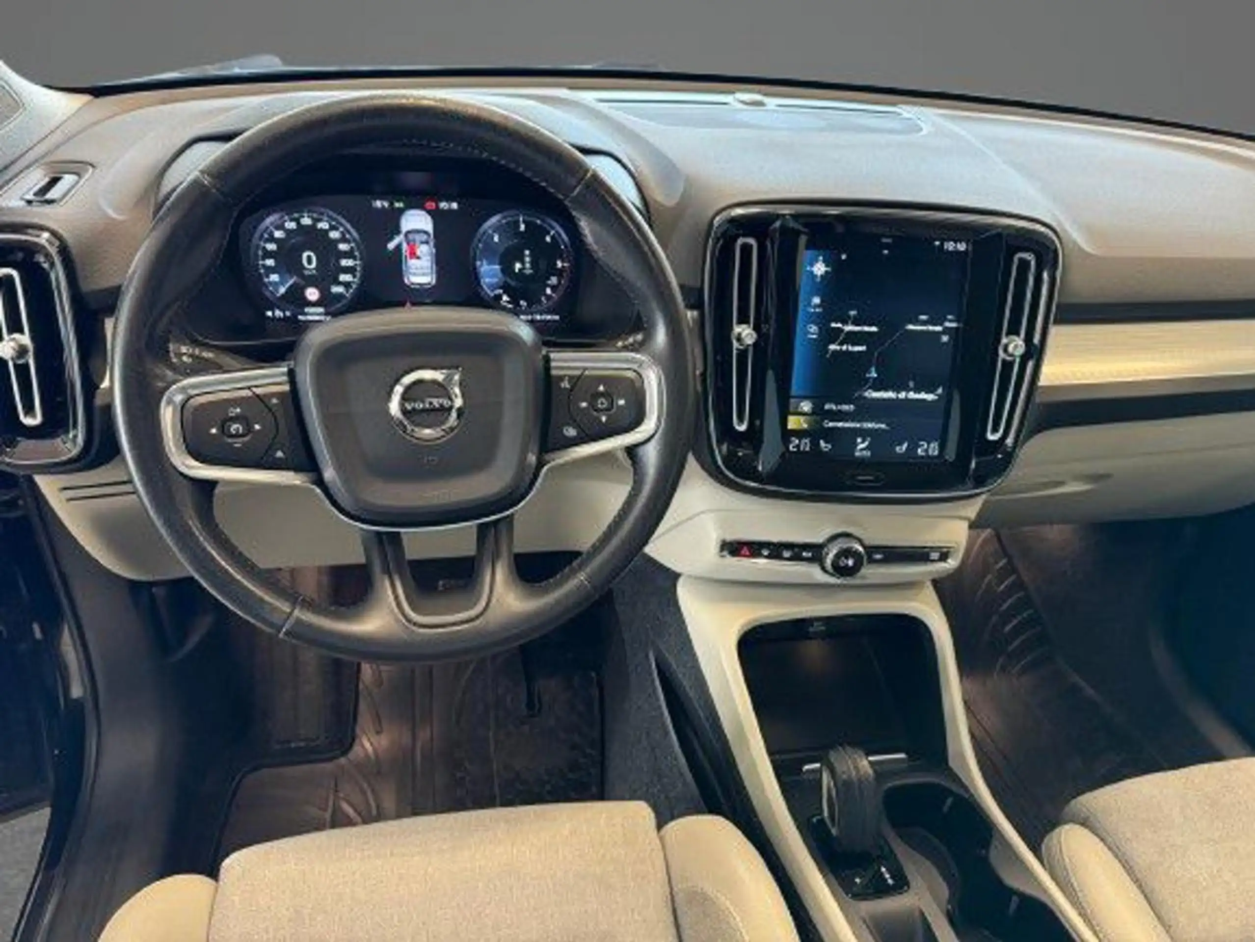 Volvo - XC40