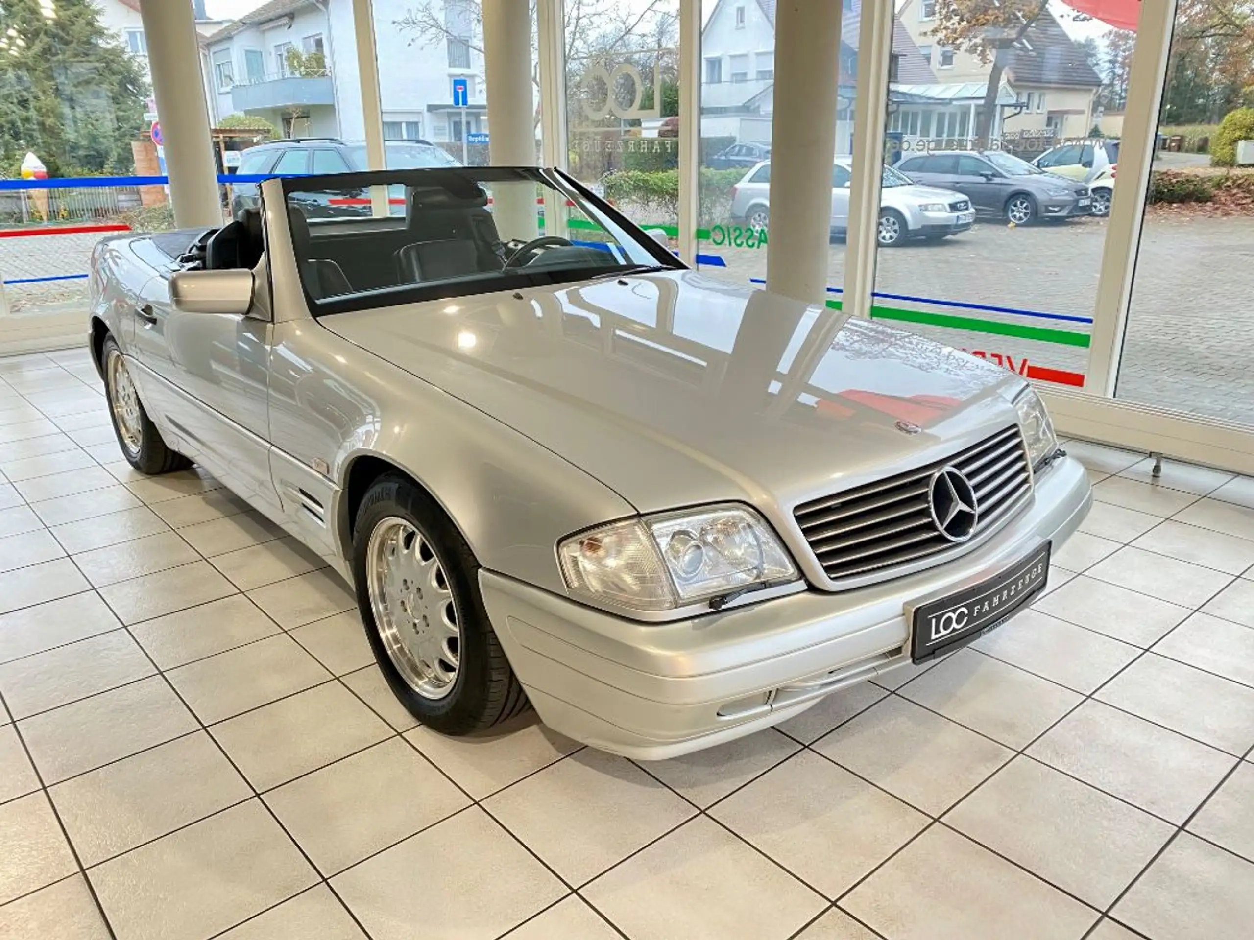 Mercedes-Benz - SL 320