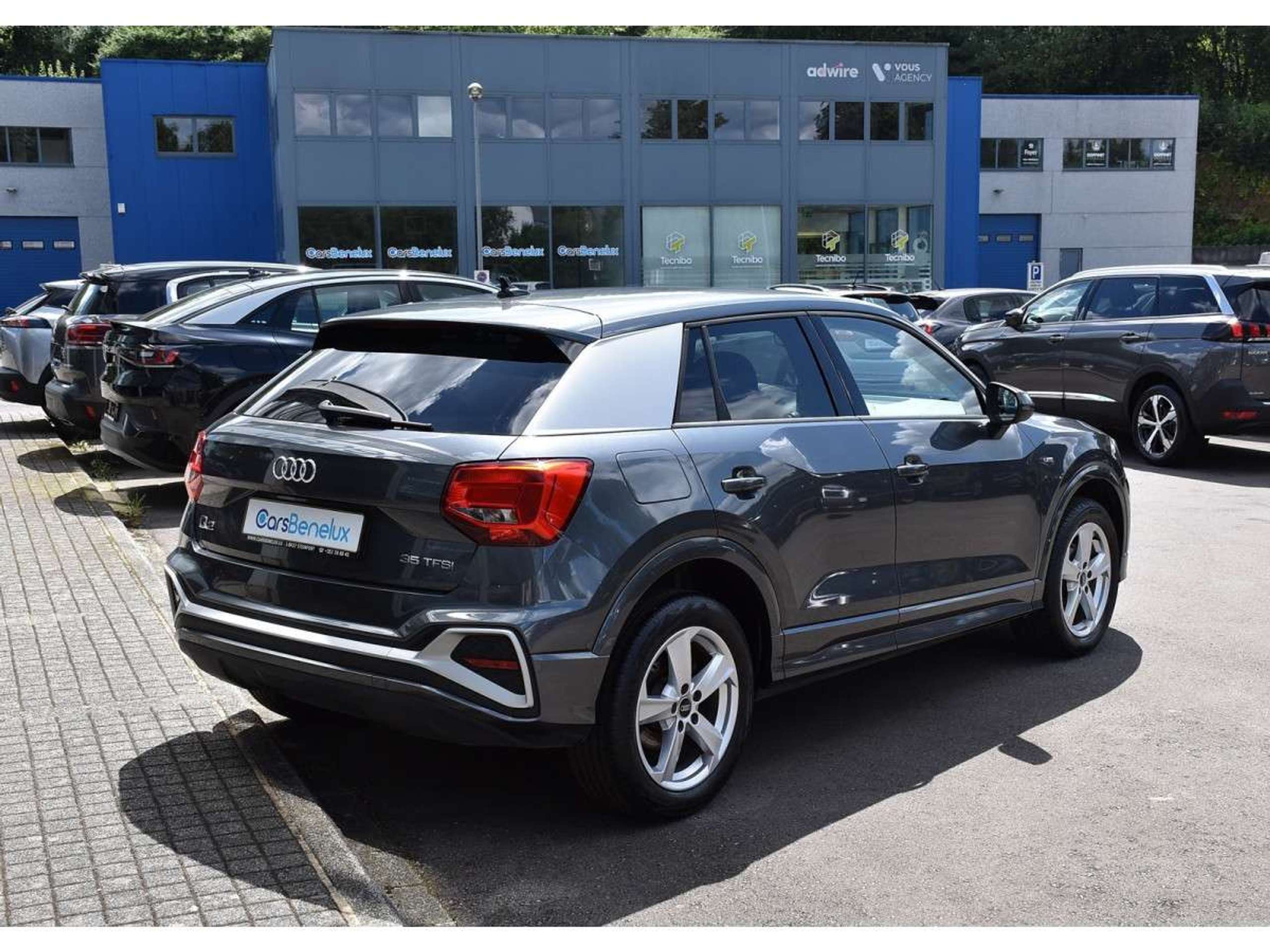 Audi - Q2