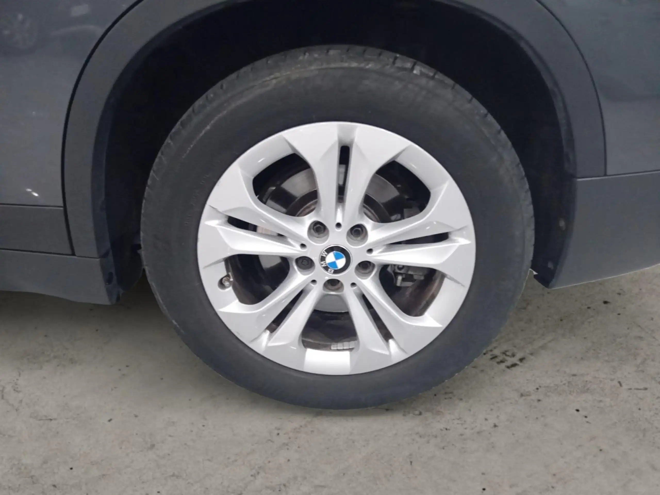 BMW - X1