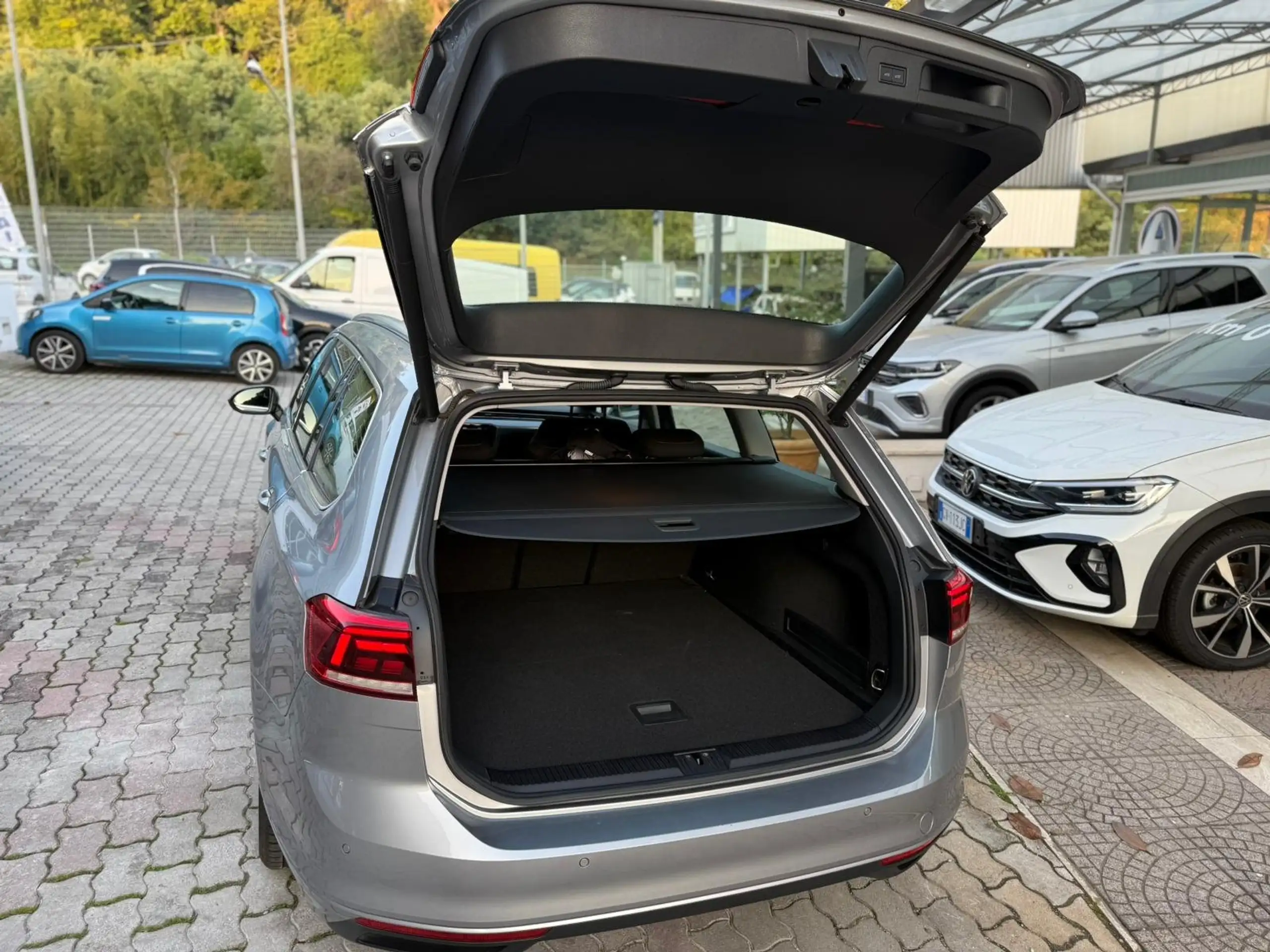 Volkswagen - Passat Variant